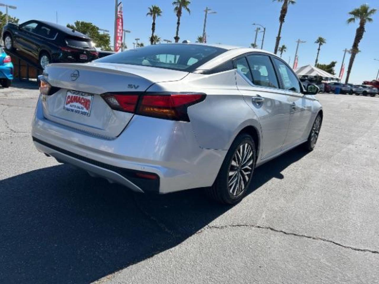 2023 SILVER Nissan Altima (1N4BL4DV3PN) with an 4-Cyl 2.5 Liter engine, Automatic Xtronic CVT transmission, located at 412 Auto Vista Drive, Palmdale, 93551, (661) 945-0620, 34.592636, -118.136681 - Photo#6