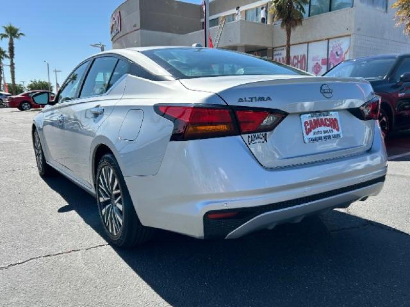 2023 SILVER Nissan Altima (1N4BL4DV3PN) with an 4-Cyl 2.5 Liter engine, Automatic Xtronic CVT transmission, located at 412 Auto Vista Drive, Palmdale, 93551, (661) 945-0620, 34.592636, -118.136681 - Photo#8