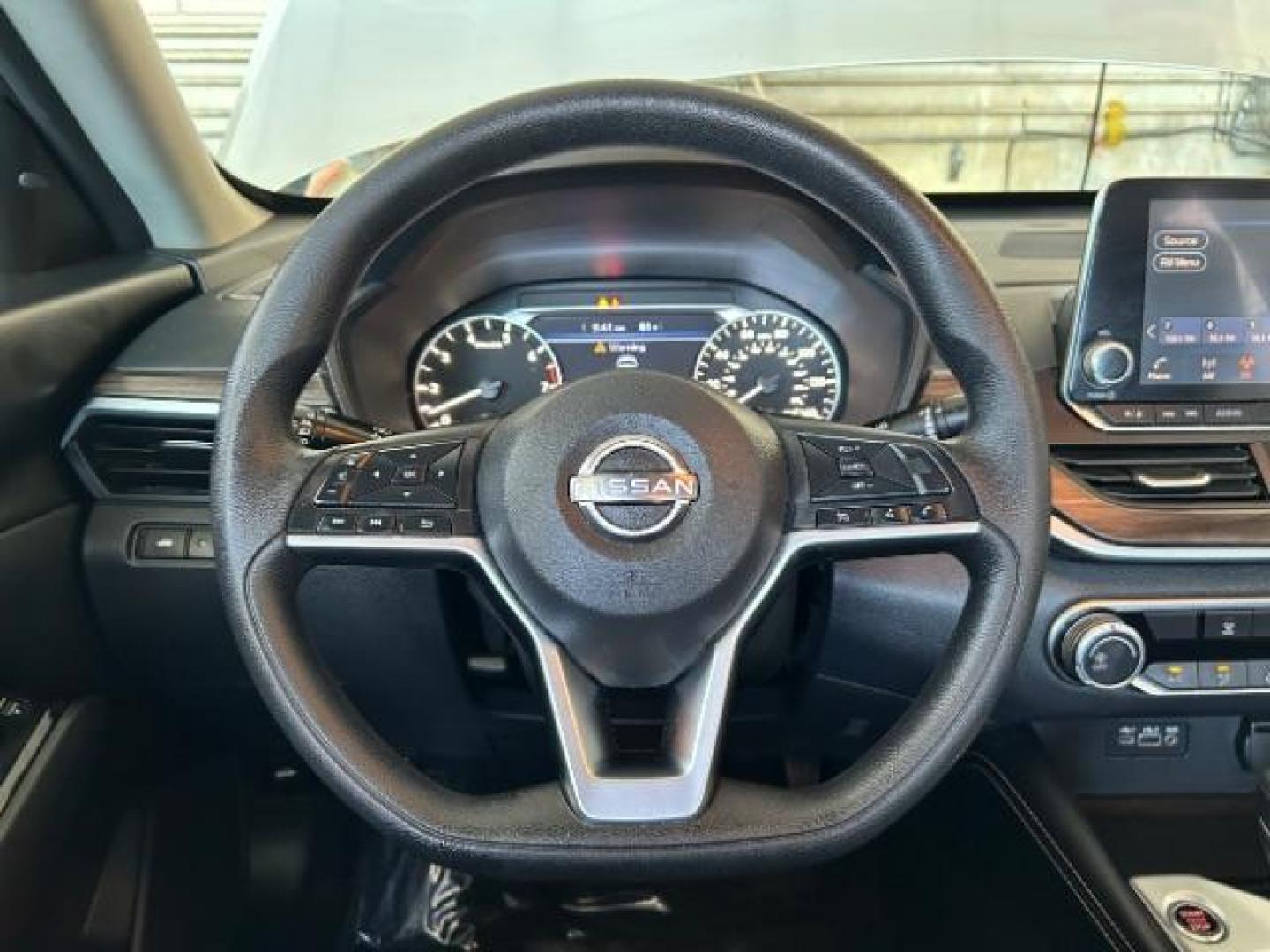 2023 SILVER Nissan Altima (1N4BL4DV3PN) with an 4-Cyl 2.5 Liter engine, Automatic Xtronic CVT transmission, located at 412 Auto Vista Drive, Palmdale, 93551, (661) 945-0620, 34.592636, -118.136681 - Photo#19