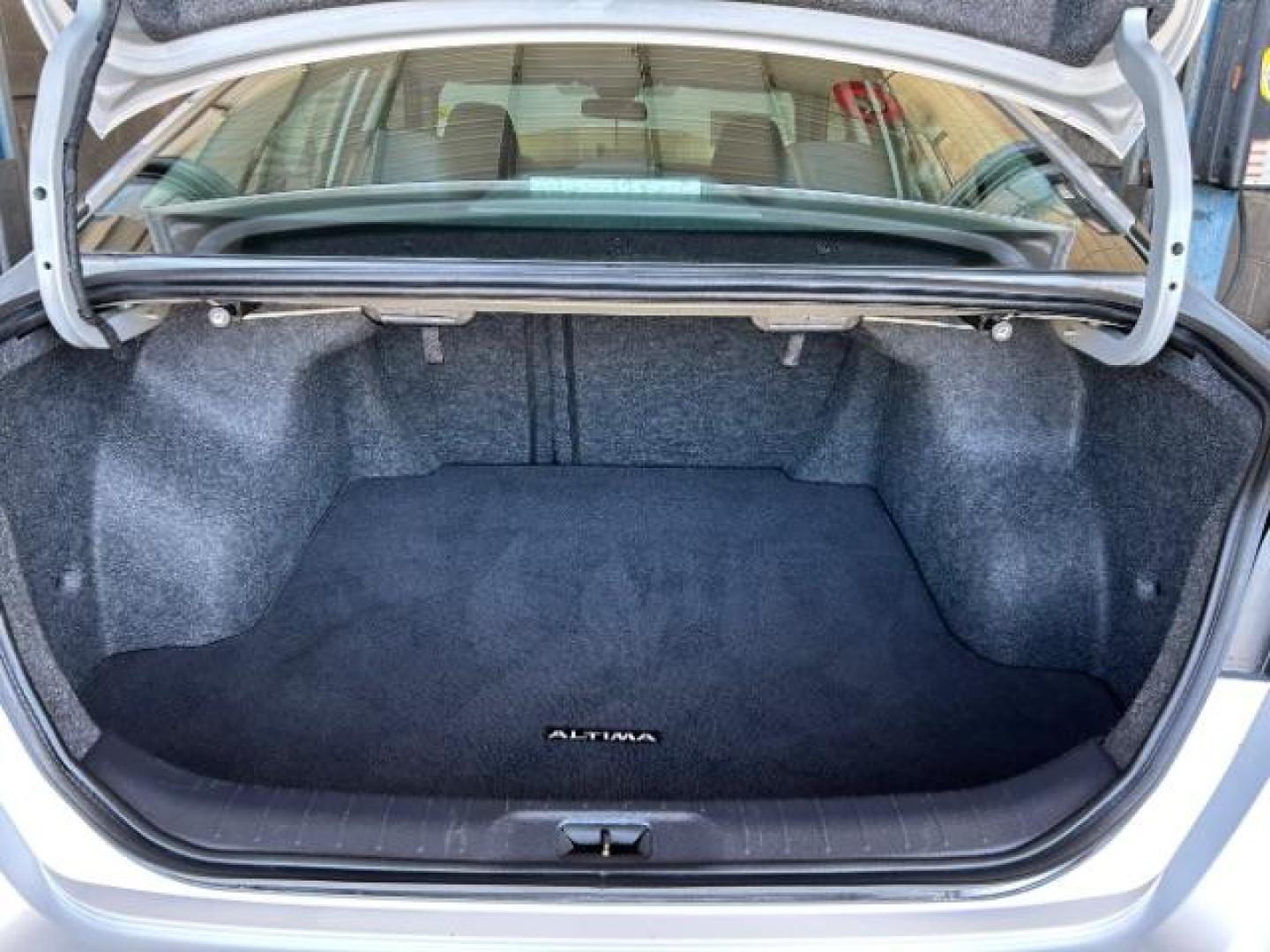 2023 SILVER Nissan Altima (1N4BL4DV3PN) with an 4-Cyl 2.5 Liter engine, Automatic Xtronic CVT transmission, located at 412 Auto Vista Drive, Palmdale, 93551, (661) 945-0620, 34.592636, -118.136681 - Photo#28