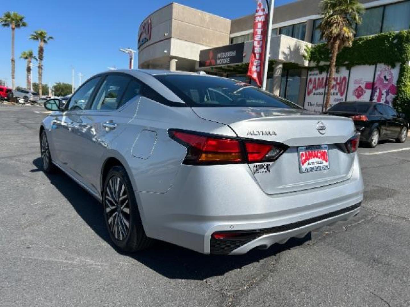 2023 SILVER Nissan Altima (1N4BL4DV1PN) with an 4-Cyl 2.5 Liter engine, Automatic Xtronic CVT transmission, located at 412 Auto Vista Drive, Palmdale, 93551, (661) 945-0620, 34.592636, -118.136681 - Photo#4