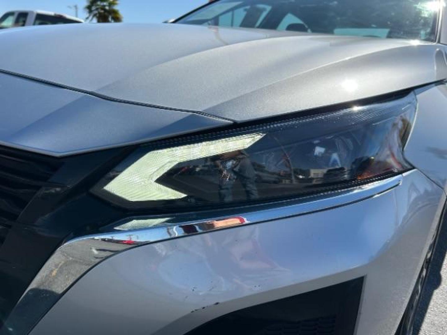 2023 SILVER Nissan Altima (1N4BL4DV1PN) with an 4-Cyl 2.5 Liter engine, Automatic Xtronic CVT transmission, located at 412 Auto Vista Drive, Palmdale, 93551, (661) 945-0620, 34.592636, -118.136681 - Photo#9