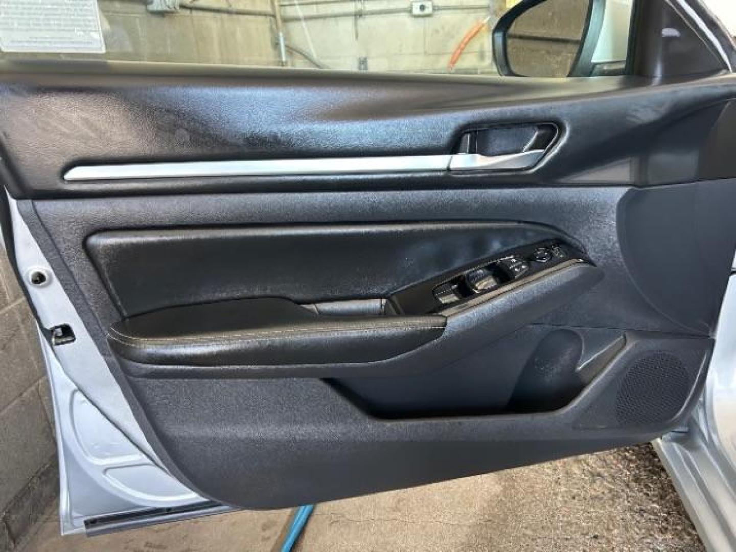 2023 SILVER Nissan Altima (1N4BL4DV1PN) with an 4-Cyl 2.5 Liter engine, Automatic Xtronic CVT transmission, located at 412 Auto Vista Drive, Palmdale, 93551, (661) 945-0620, 34.592636, -118.136681 - Photo#17