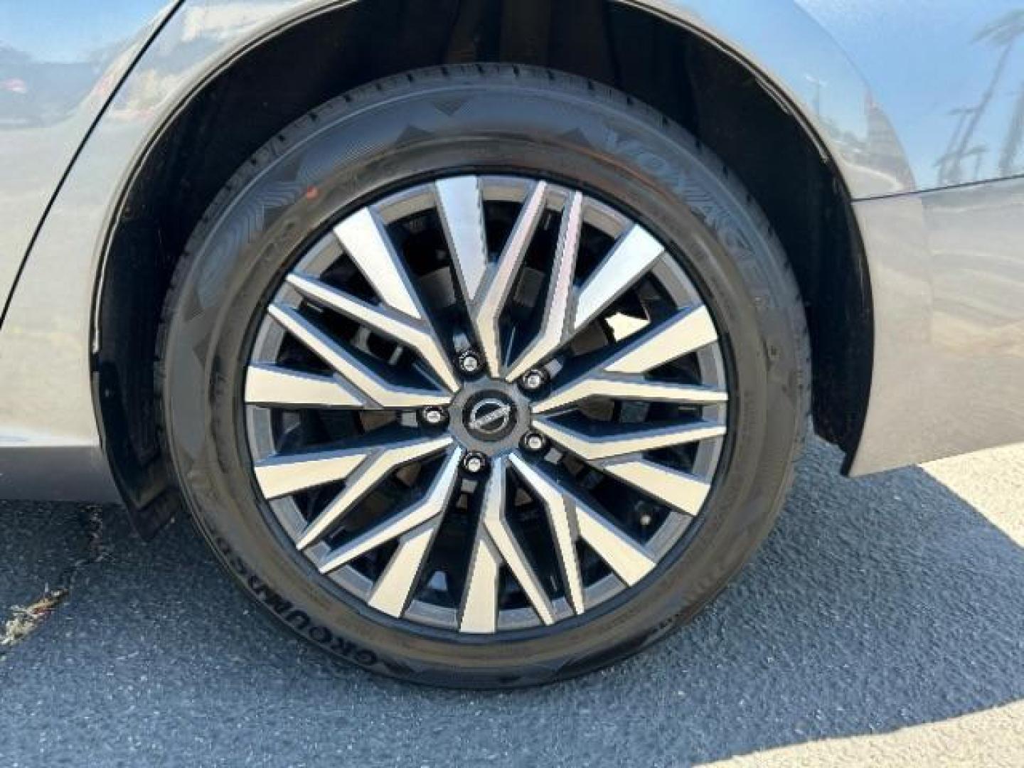 2023 SILVER Nissan Altima (1N4BL4DV1PN) with an 4-Cyl 2.5 Liter engine, Automatic Xtronic CVT transmission, located at 412 Auto Vista Drive, Palmdale, 93551, (661) 945-0620, 34.592636, -118.136681 - Photo#44