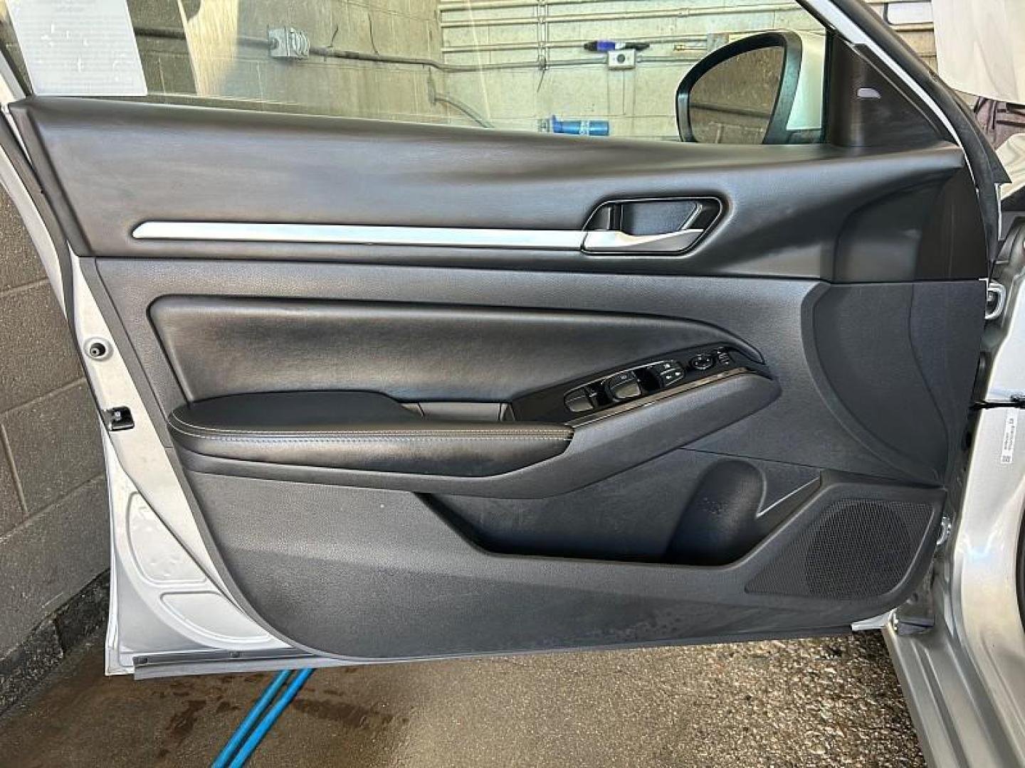 2023 SILVER Nissan Altima (1N4BL4DV8PN) with an 4-Cyl 2.5 Liter engine, Automatic Xtronic CVT transmission, located at 412 Auto Vista Drive, Palmdale, 93551, (661) 945-0620, 34.592636, -118.136681 - Photo#16