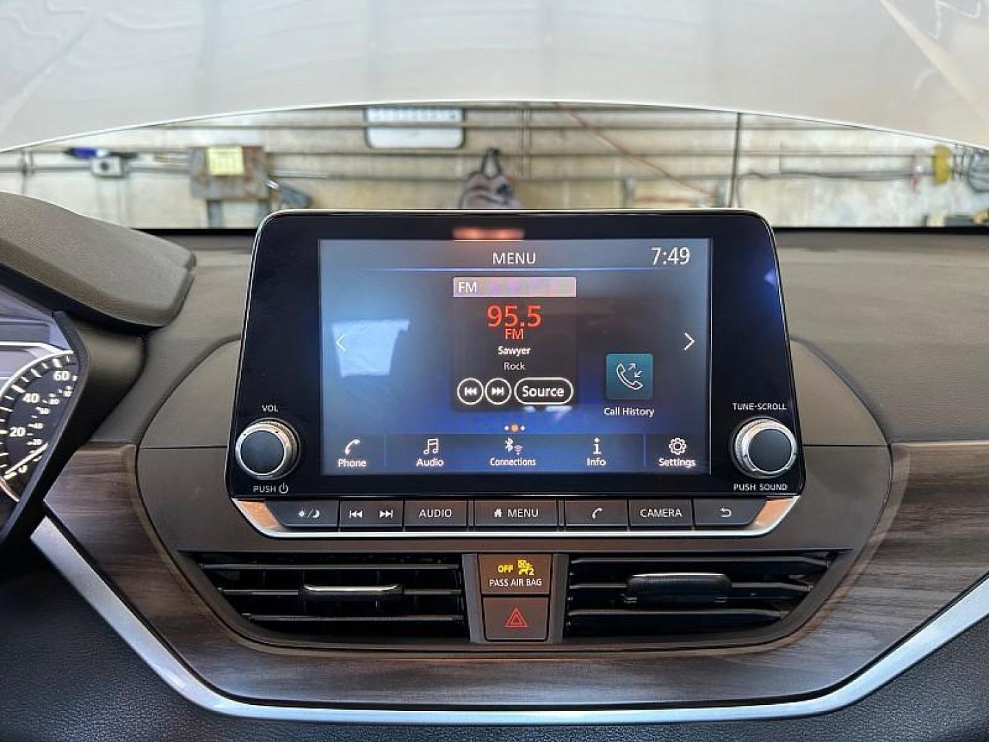 2023 SILVER Nissan Altima (1N4BL4DV8PN) with an 4-Cyl 2.5 Liter engine, Automatic Xtronic CVT transmission, located at 412 Auto Vista Drive, Palmdale, 93551, (661) 945-0620, 34.592636, -118.136681 - Photo#18