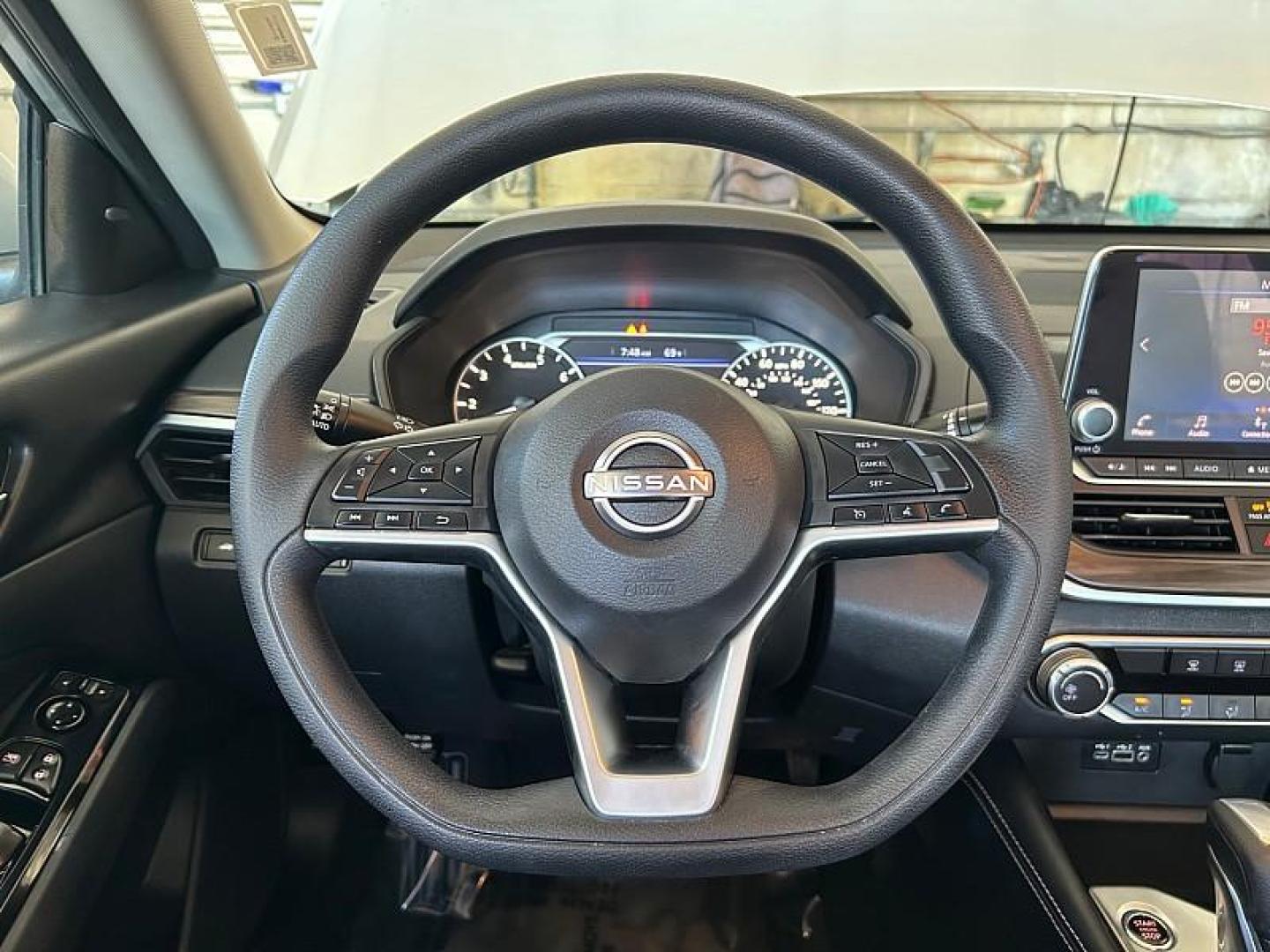 2023 SILVER Nissan Altima (1N4BL4DV8PN) with an 4-Cyl 2.5 Liter engine, Automatic Xtronic CVT transmission, located at 412 Auto Vista Drive, Palmdale, 93551, (661) 945-0620, 34.592636, -118.136681 - Photo#19