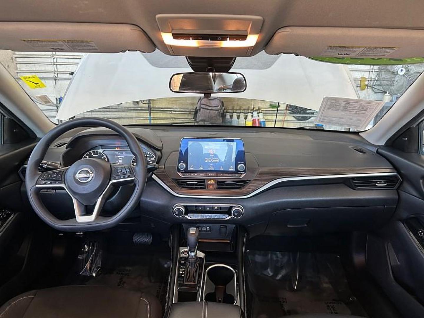 2023 SILVER Nissan Altima (1N4BL4DV8PN) with an 4-Cyl 2.5 Liter engine, Automatic Xtronic CVT transmission, located at 412 Auto Vista Drive, Palmdale, 93551, (661) 945-0620, 34.592636, -118.136681 - Photo#20