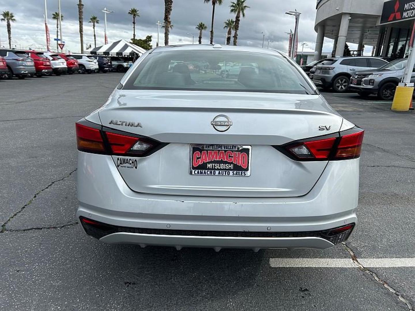 2023 SILVER Nissan Altima (1N4BL4DV3PN) with an 4-Cyl 2.5 Liter engine, Automatic Xtronic CVT transmission, located at 412 Auto Vista Drive, Palmdale, 93551, (661) 945-0620, 34.592636, -118.136681 - Photo#2