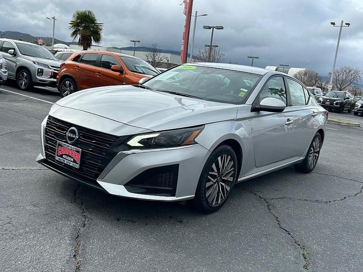 2023 SILVER Nissan Altima (1N4BL4DV3PN) with an 4-Cyl 2.5 Liter engine, Automatic Xtronic CVT transmission, located at 412 Auto Vista Drive, Palmdale, 93551, (661) 945-0620, 34.592636, -118.136681 - Photo#6