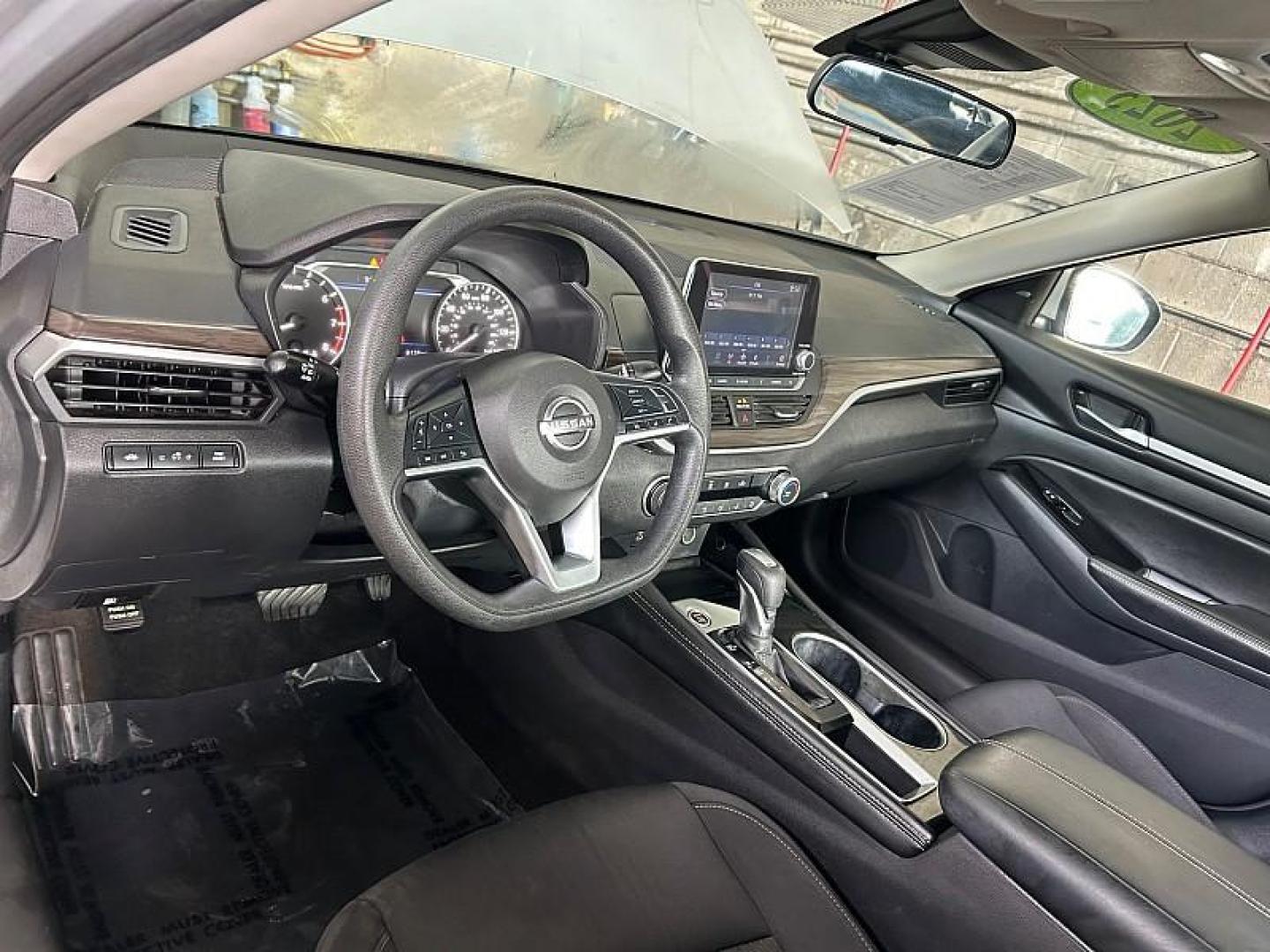 2023 SILVER Nissan Altima (1N4BL4DV3PN) with an 4-Cyl 2.5 Liter engine, Automatic Xtronic CVT transmission, located at 412 Auto Vista Drive, Palmdale, 93551, (661) 945-0620, 34.592636, -118.136681 - Photo#19