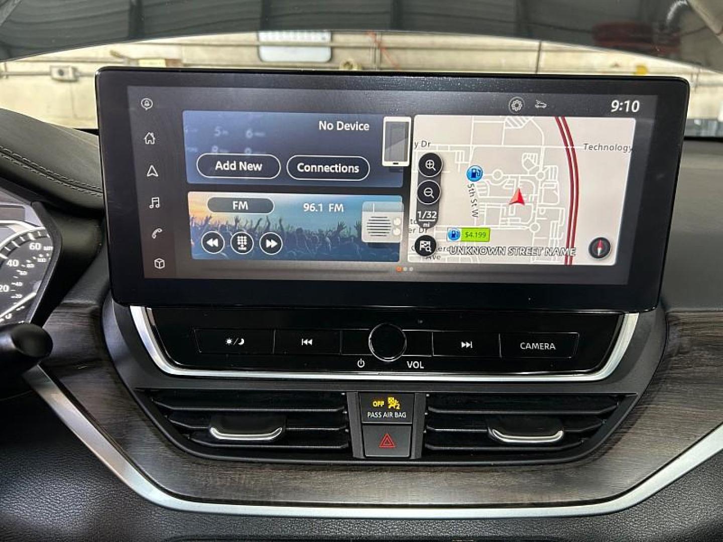 2023 BLACK Nissan Altima (1N4BL4EV1PN) with an 4-Cyl 2.5 Liter engine, Automatic Xtronic CVT transmission, located at 412 Auto Vista Drive, Palmdale, 93551, (661) 945-0620, 34.592636, -118.136681 - Photo#20