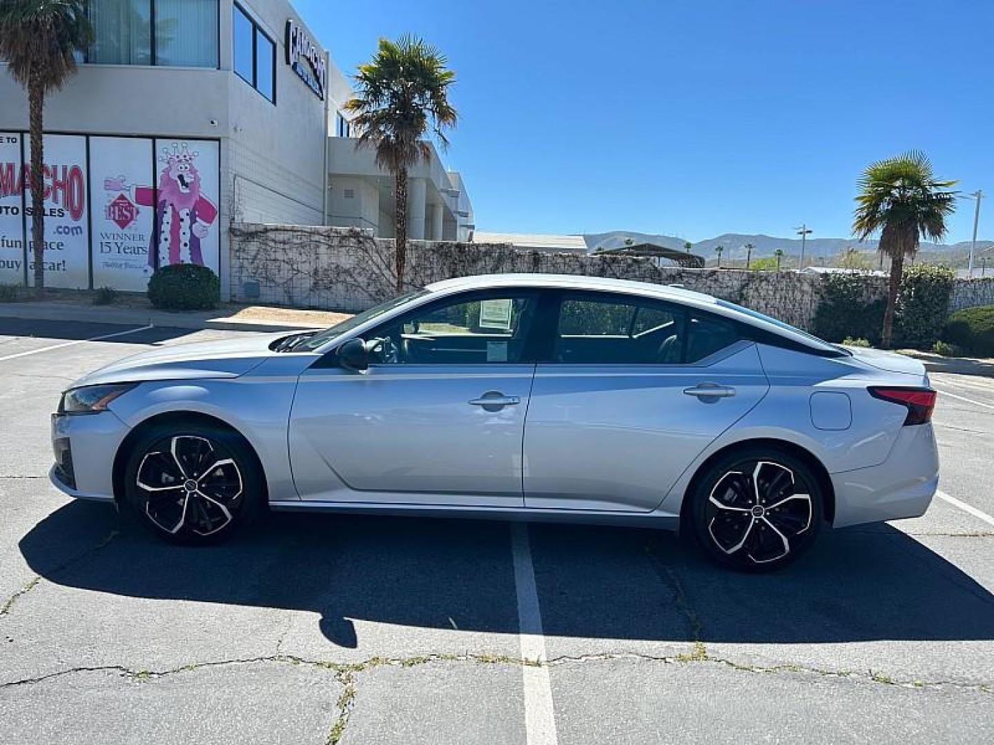 2023 SILVER Nissan Altima (1N4BL4CV1PN) with an 4-Cyl 2.5 Liter engine, Automatic Xtronic CVT transmission, located at 412 Auto Vista Drive, Palmdale, 93551, (661) 945-0620, 34.592636, -118.136681- Photo#3