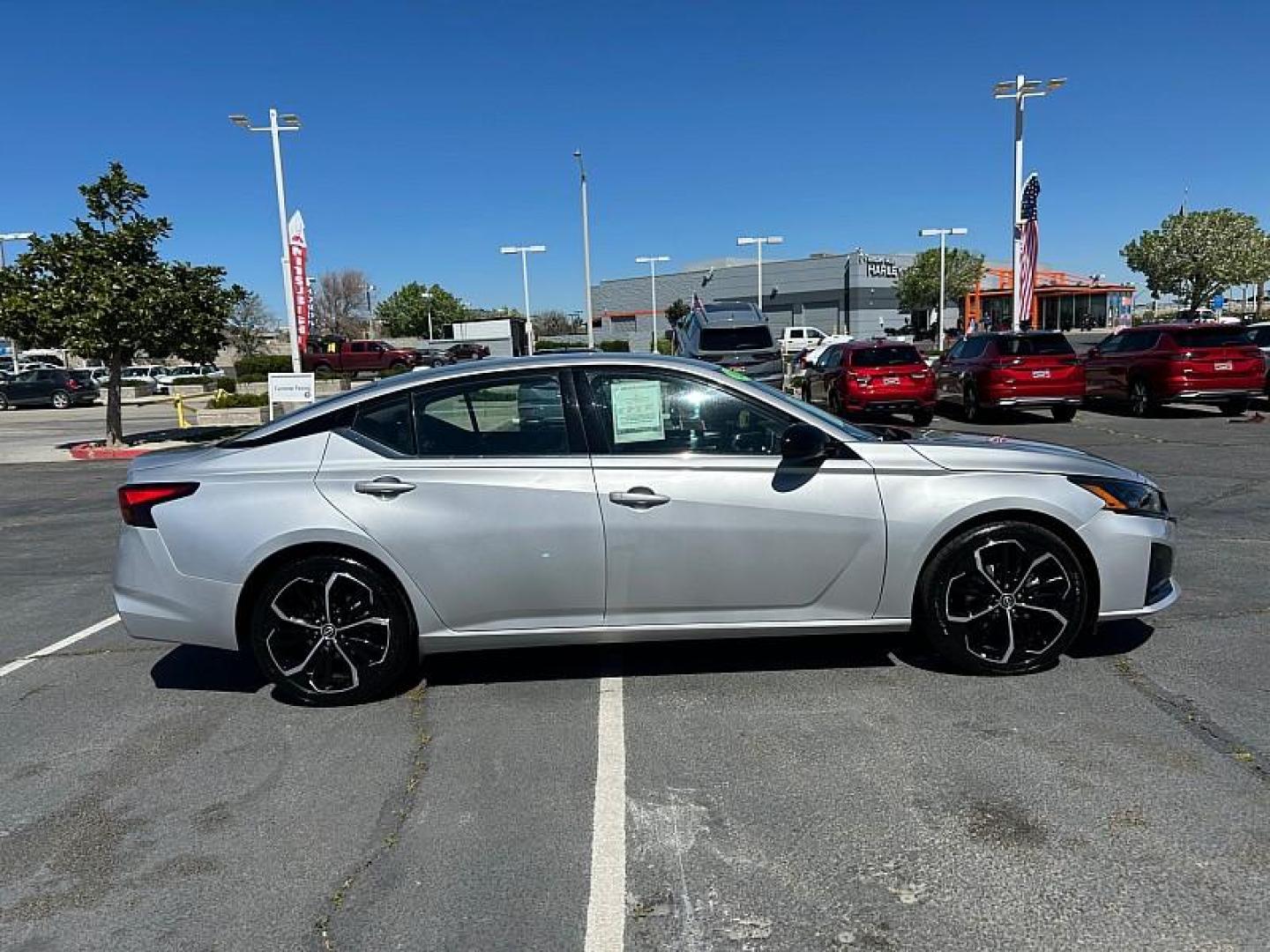 2023 SILVER Nissan Altima (1N4BL4CV1PN) with an 4-Cyl 2.5 Liter engine, Automatic Xtronic CVT transmission, located at 412 Auto Vista Drive, Palmdale, 93551, (661) 945-0620, 34.592636, -118.136681- Photo#5