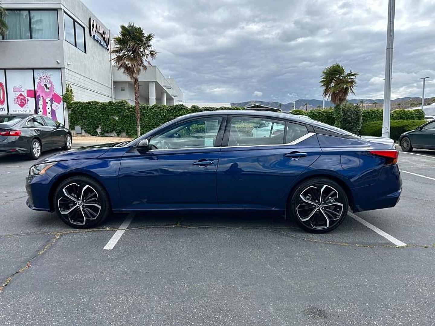 2023 BLUE Nissan Altima (1N4BL4CV6PN) with an 4-Cyl 2.5 Liter engine, Automatic Xtronic CVT transmission, located at 412 Auto Vista Drive, Palmdale, 93551, (661) 945-0620, 34.592636, -118.136681 - Photo#3