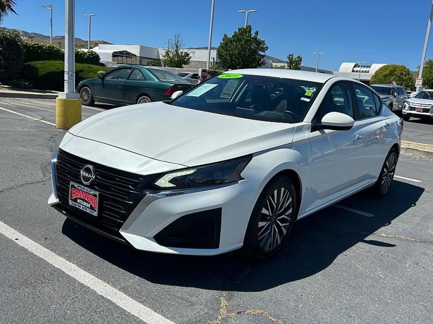 2023 WHITE Nissan Altima (1N4BL4DV1PN) with an 4-Cyl 2.5 Liter engine, Automatic Xtronic CVT transmission, located at 412 Auto Vista Drive, Palmdale, 93551, (661) 945-0620, 34.592636, -118.136681- Photo#3