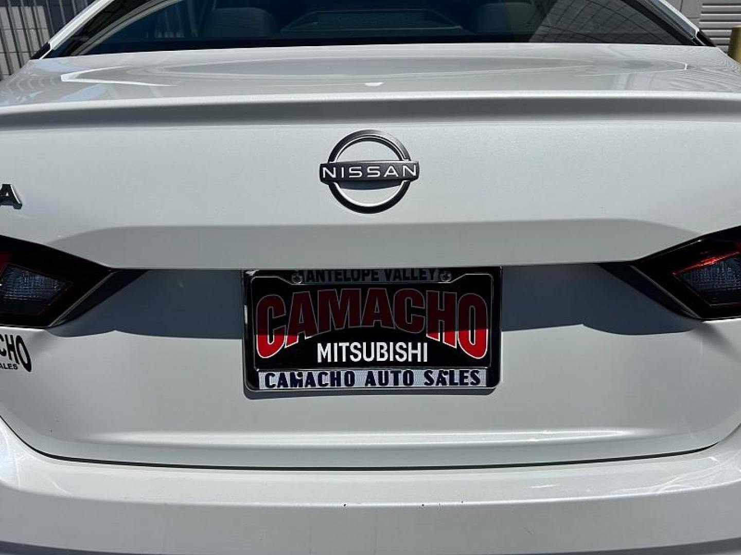 2023 WHITE Nissan Altima (1N4BL4DV1PN) with an 4-Cyl 2.5 Liter engine, Automatic Xtronic CVT transmission, located at 412 Auto Vista Drive, Palmdale, 93551, (661) 945-0620, 34.592636, -118.136681- Photo#12