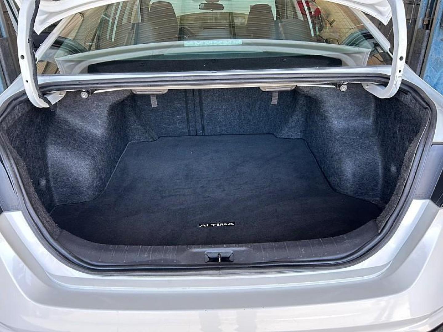 2023 WHITE Nissan Altima (1N4BL4DV1PN) with an 4-Cyl 2.5 Liter engine, Automatic Xtronic CVT transmission, located at 412 Auto Vista Drive, Palmdale, 93551, (661) 945-0620, 34.592636, -118.136681- Photo#27