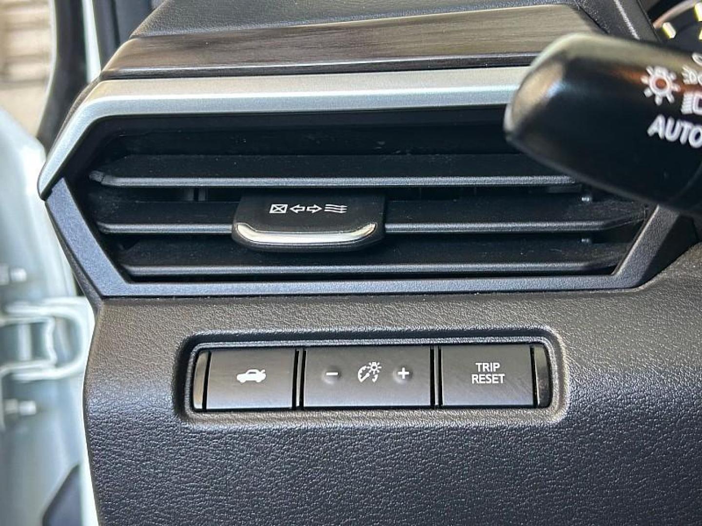 2023 WHITE Nissan Altima (1N4BL4DV1PN) with an 4-Cyl 2.5 Liter engine, Automatic Xtronic CVT transmission, located at 412 Auto Vista Drive, Palmdale, 93551, (661) 945-0620, 34.592636, -118.136681- Photo#31