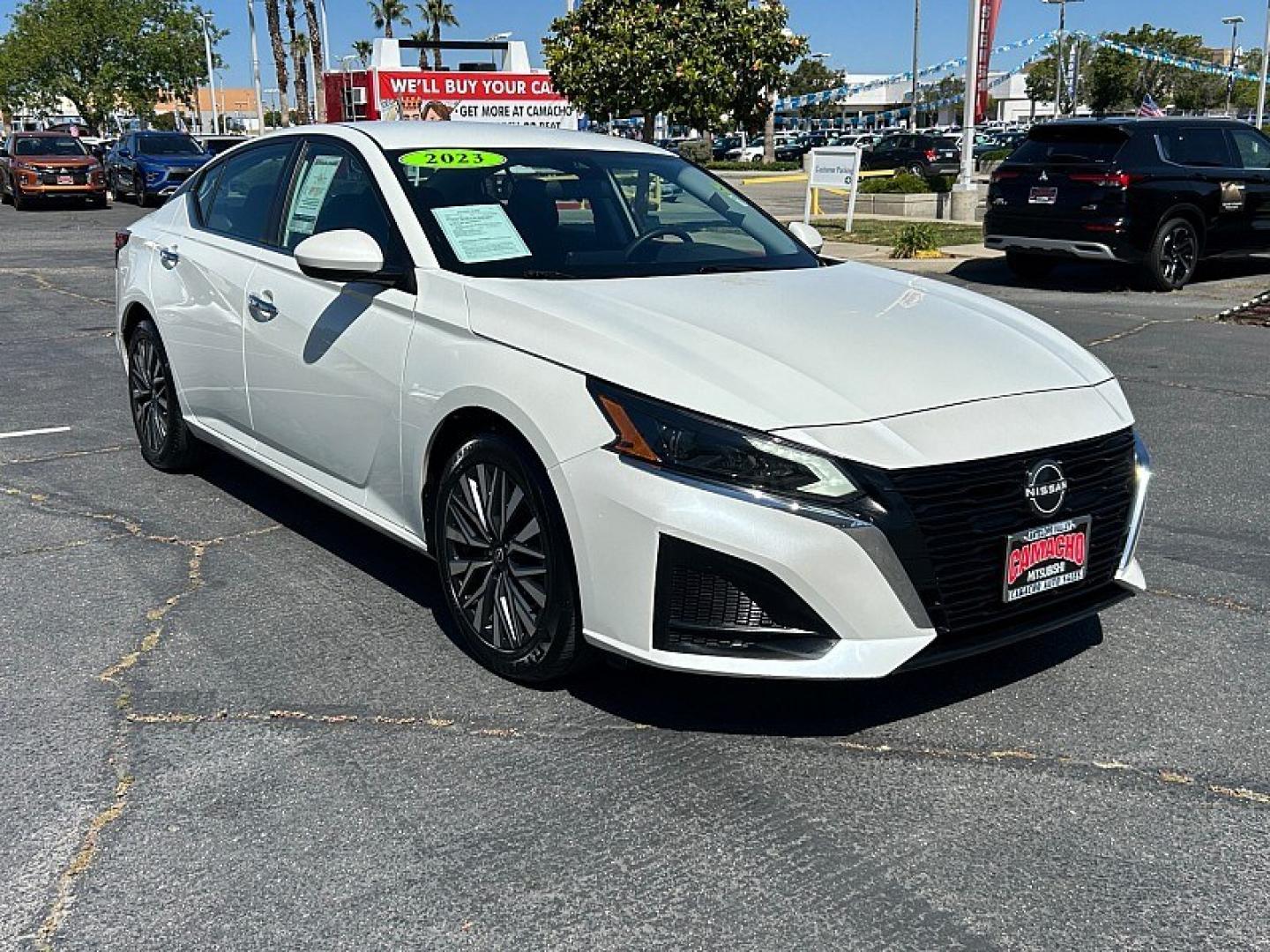 2023 WHITE Nissan Altima (1N4BL4DV7PN) with an 4-Cyl 2.5 Liter engine, Automatic Xtronic CVT transmission, located at 412 Auto Vista Drive, Palmdale, 93551, (661) 945-0620, 34.592636, -118.136681 - Photo#0