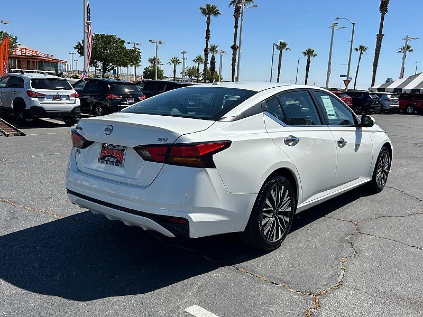 2023 WHITE Nissan Altima (1N4BL4DV7PN) with an 4-Cyl 2.5 Liter engine, Automatic Xtronic CVT transmission, located at 412 Auto Vista Drive, Palmdale, 93551, (661) 945-0620, 34.592636, -118.136681 - Photo#3