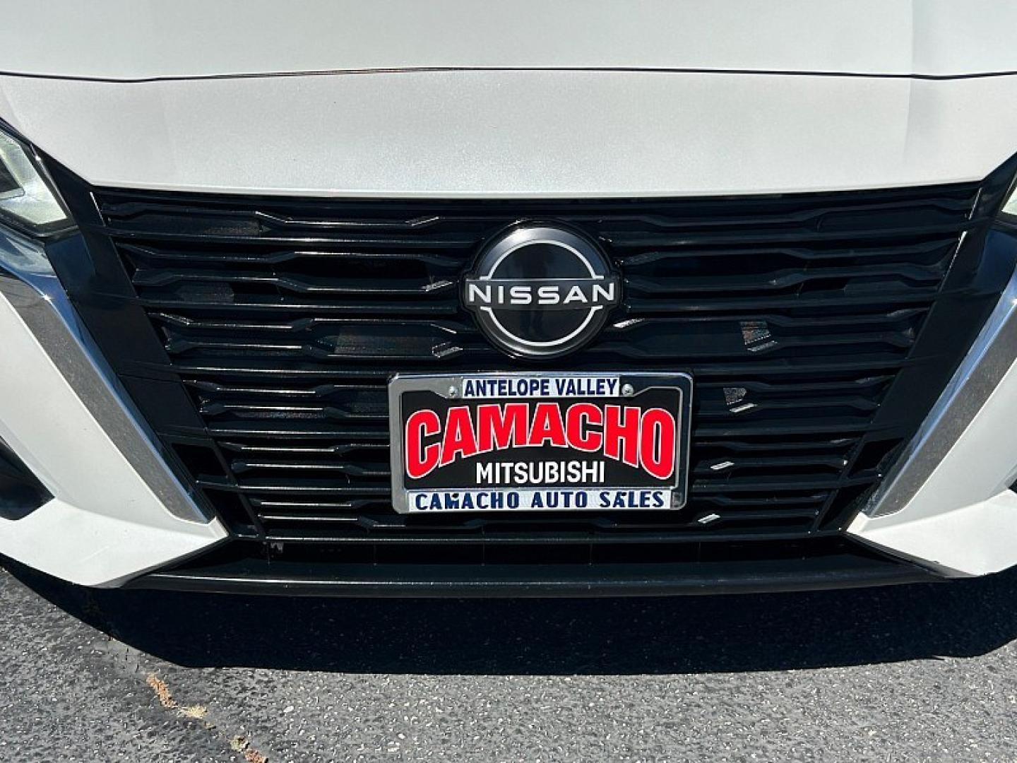2023 WHITE Nissan Altima (1N4BL4DV7PN) with an 4-Cyl 2.5 Liter engine, Automatic Xtronic CVT transmission, located at 412 Auto Vista Drive, Palmdale, 93551, (661) 945-0620, 34.592636, -118.136681 - Photo#7
