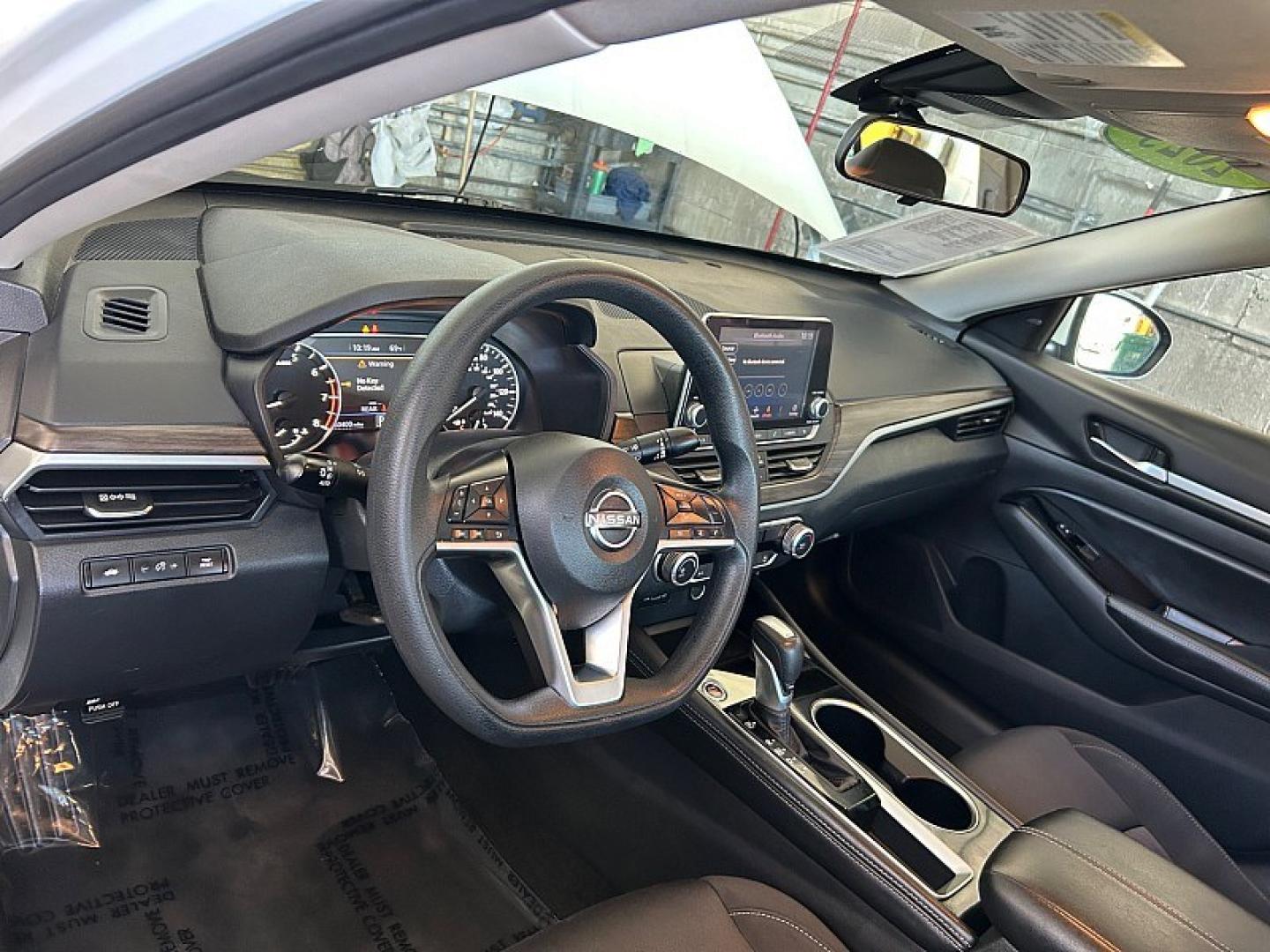 2023 WHITE Nissan Altima (1N4BL4DV7PN) with an 4-Cyl 2.5 Liter engine, Automatic Xtronic CVT transmission, located at 412 Auto Vista Drive, Palmdale, 93551, (661) 945-0620, 34.592636, -118.136681 - Photo#16