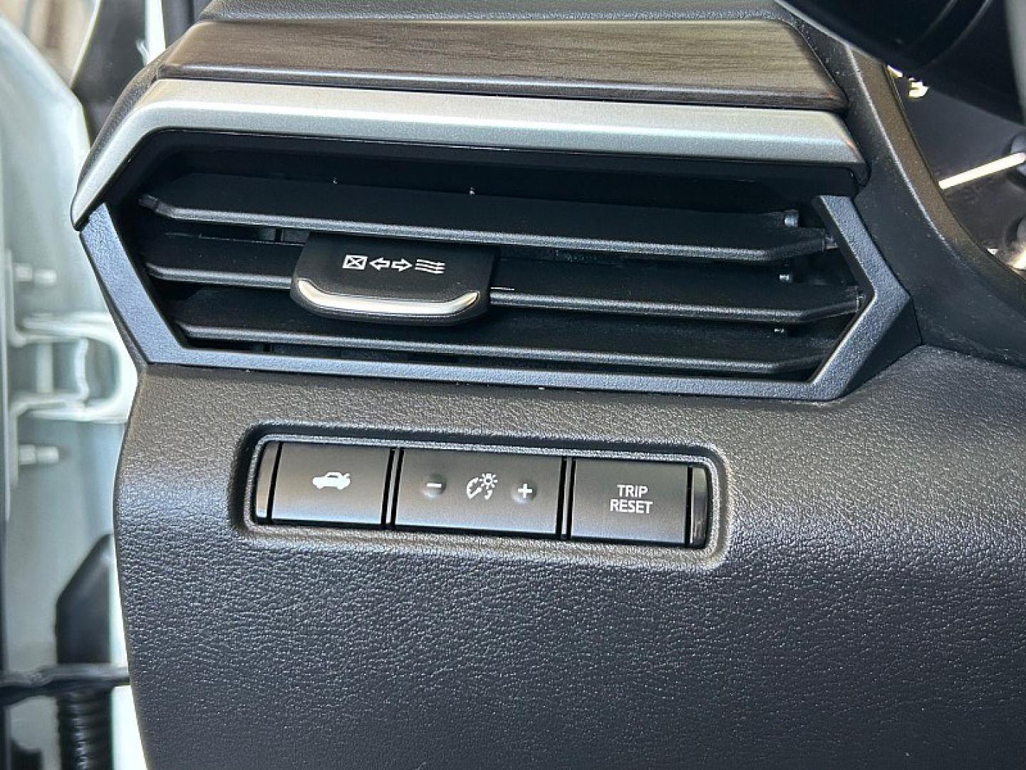 2023 WHITE Nissan Altima (1N4BL4DV7PN) with an 4-Cyl 2.5 Liter engine, Automatic Xtronic CVT transmission, located at 412 Auto Vista Drive, Palmdale, 93551, (661) 945-0620, 34.592636, -118.136681 - Photo#28