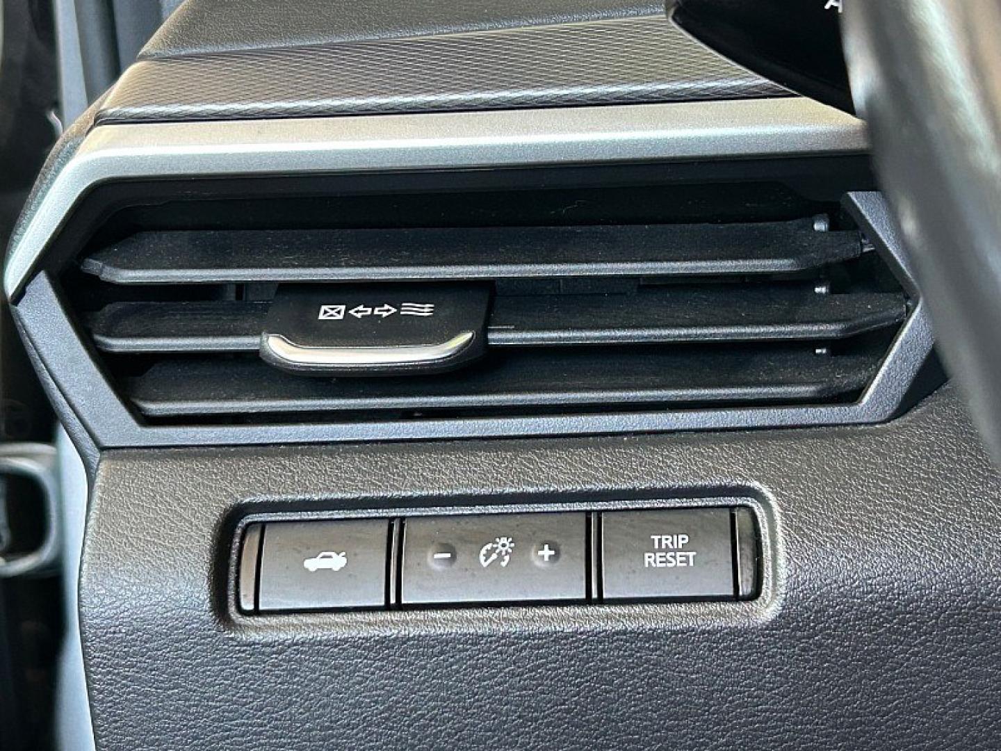 2023 SILVER Nissan Altima (1N4BL4CV6PN) with an 4-Cyl 2.5 Liter engine, Automatic Xtronic CVT transmission, located at 412 Auto Vista Drive, Palmdale, 93551, (661) 945-0620, 34.592636, -118.136681 - Photo#8