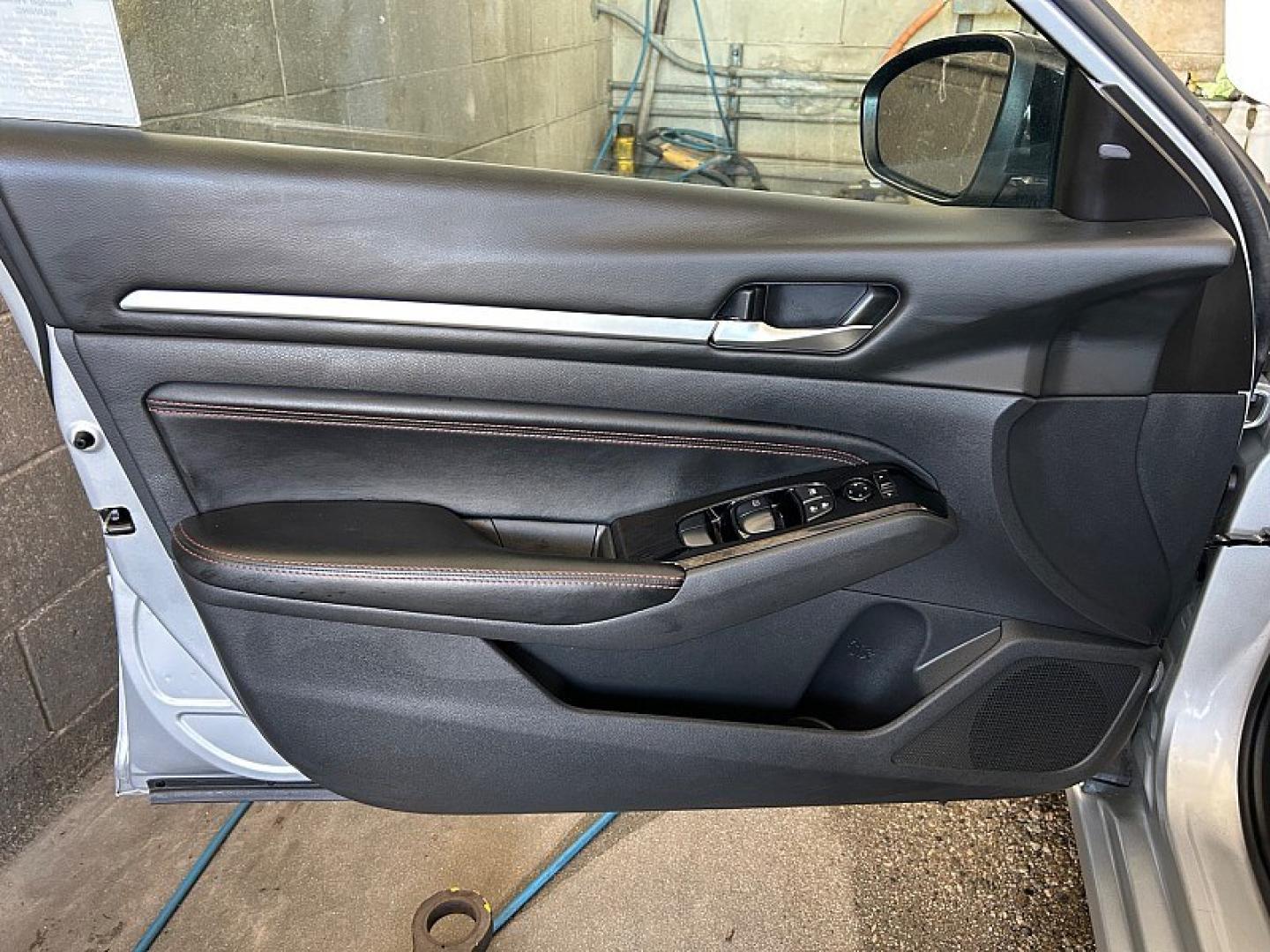 2023 SILVER Nissan Altima (1N4BL4CV6PN) with an 4-Cyl 2.5 Liter engine, Automatic Xtronic CVT transmission, located at 412 Auto Vista Drive, Palmdale, 93551, (661) 945-0620, 34.592636, -118.136681 - Photo#21