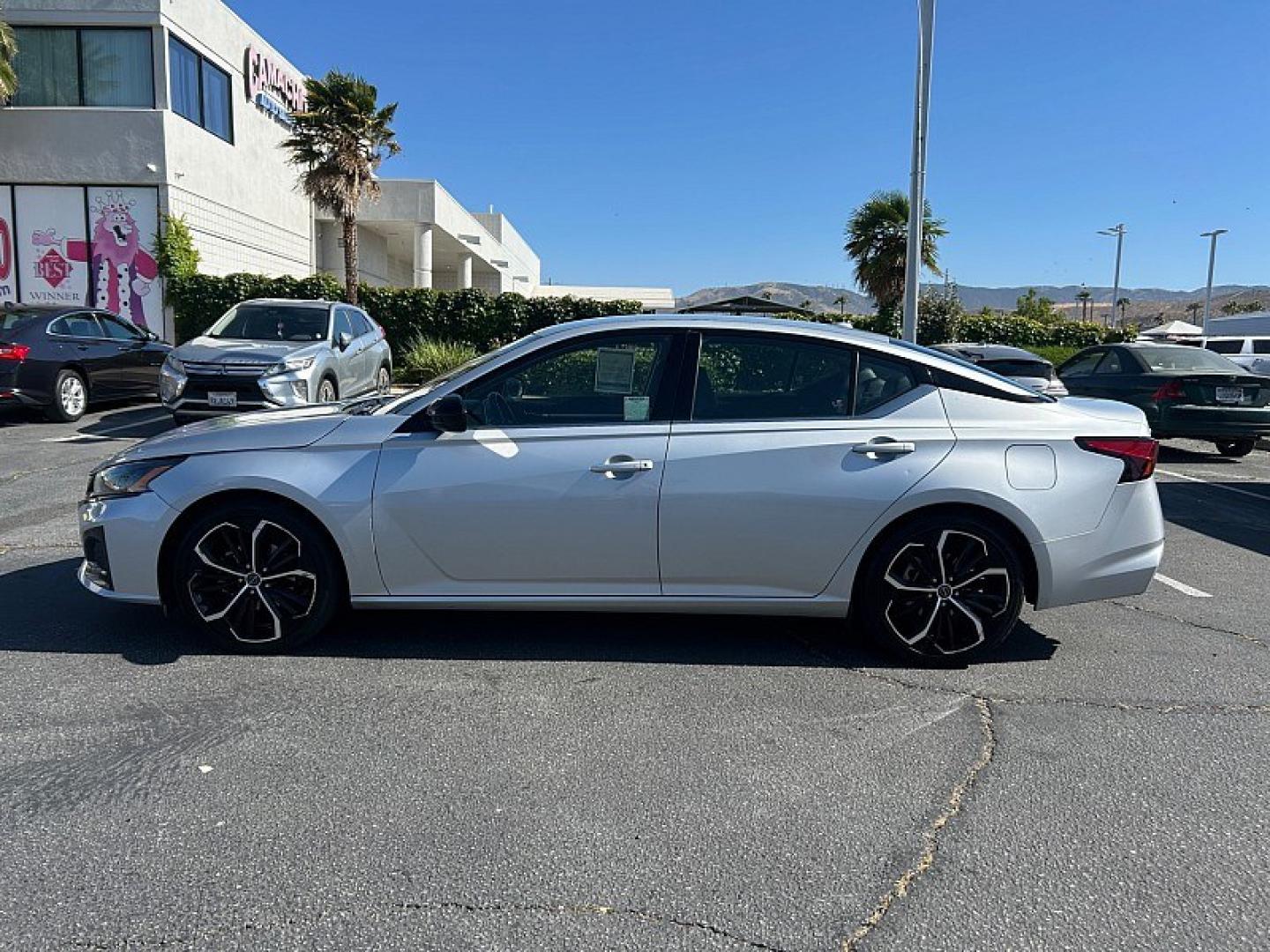 2023 SILVER Nissan Altima (1N4BL4CV6PN) with an 4-Cyl 2.5 Liter engine, Automatic Xtronic CVT transmission, located at 412 Auto Vista Drive, Palmdale, 93551, (661) 945-0620, 34.592636, -118.136681 - Photo#4