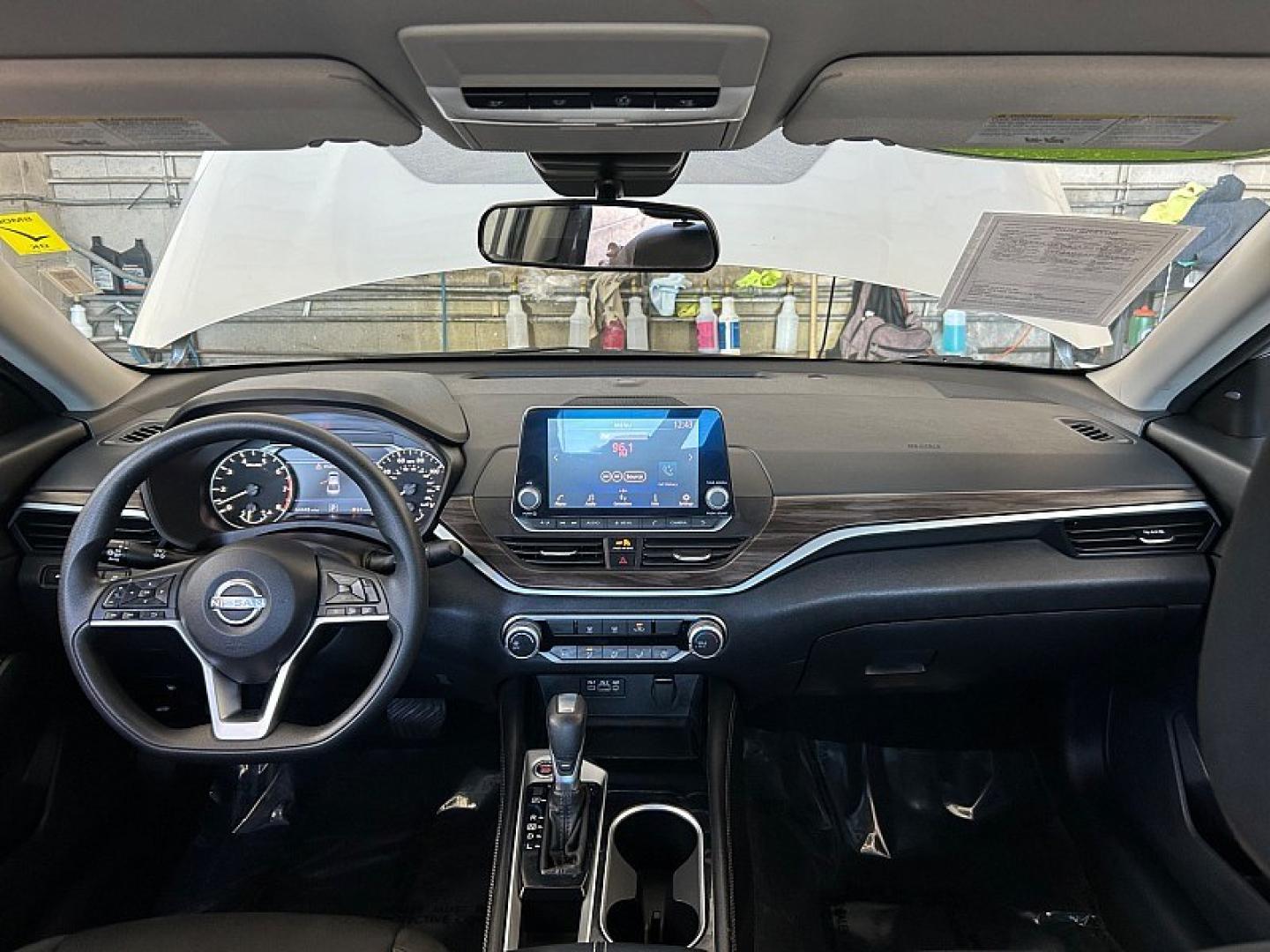 2023 Silver Nissan Altima (1N4BL4DV5PN) with an 4-Cyl 2.5 Liter engine, Automatic Xtronic CVT transmission, located at 412 Auto Vista Drive, Palmdale, 93551, (661) 945-0620, 34.592636, -118.136681 - Photo#22