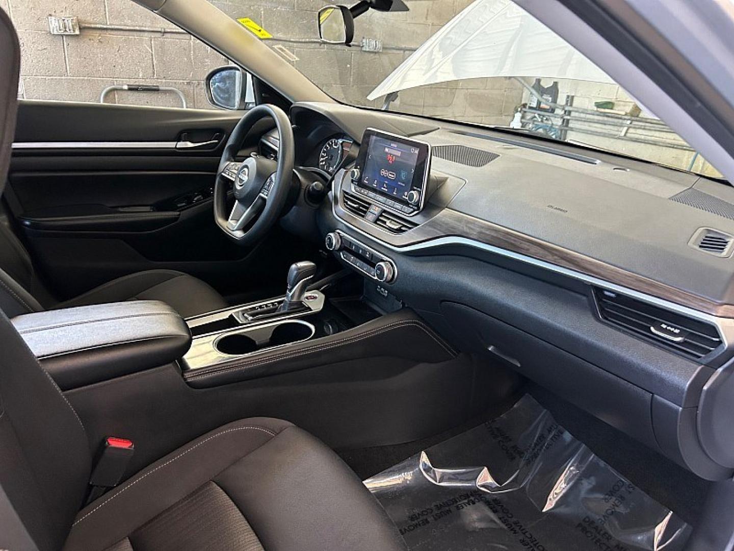 2023 Silver Nissan Altima (1N4BL4DV5PN) with an 4-Cyl 2.5 Liter engine, Automatic Xtronic CVT transmission, located at 412 Auto Vista Drive, Palmdale, 93551, (661) 945-0620, 34.592636, -118.136681 - Photo#25