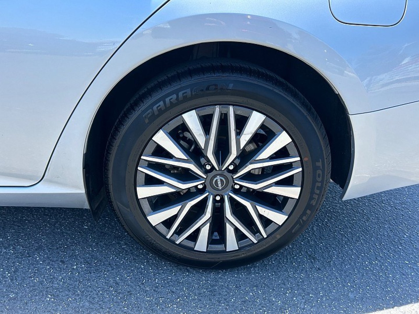 2023 Silver Nissan Altima (1N4BL4DV7PN) with an 4-Cyl 2.5 Liter engine, Automatic Xtronic CVT transmission, located at 412 Auto Vista Drive, Palmdale, 93551, (661) 945-0620, 34.592636, -118.136681- Photo#9