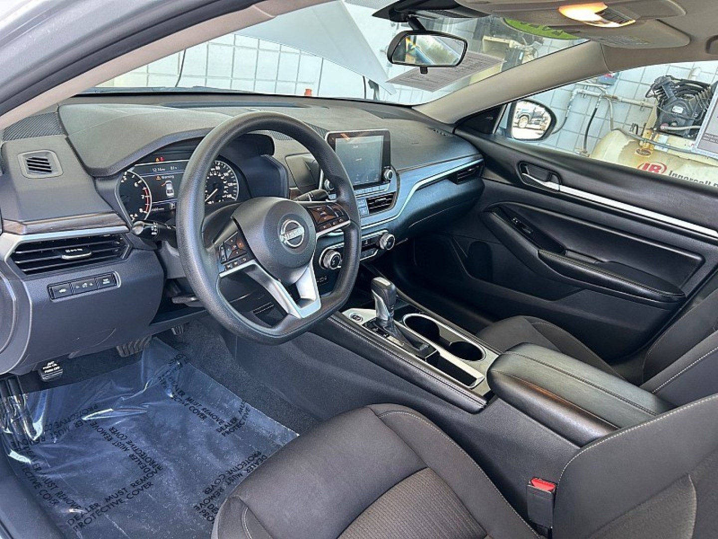 2023 Silver Nissan Altima (1N4BL4DV7PN) with an 4-Cyl 2.5 Liter engine, Automatic Xtronic CVT transmission, located at 412 Auto Vista Drive, Palmdale, 93551, (661) 945-0620, 34.592636, -118.136681- Photo#17