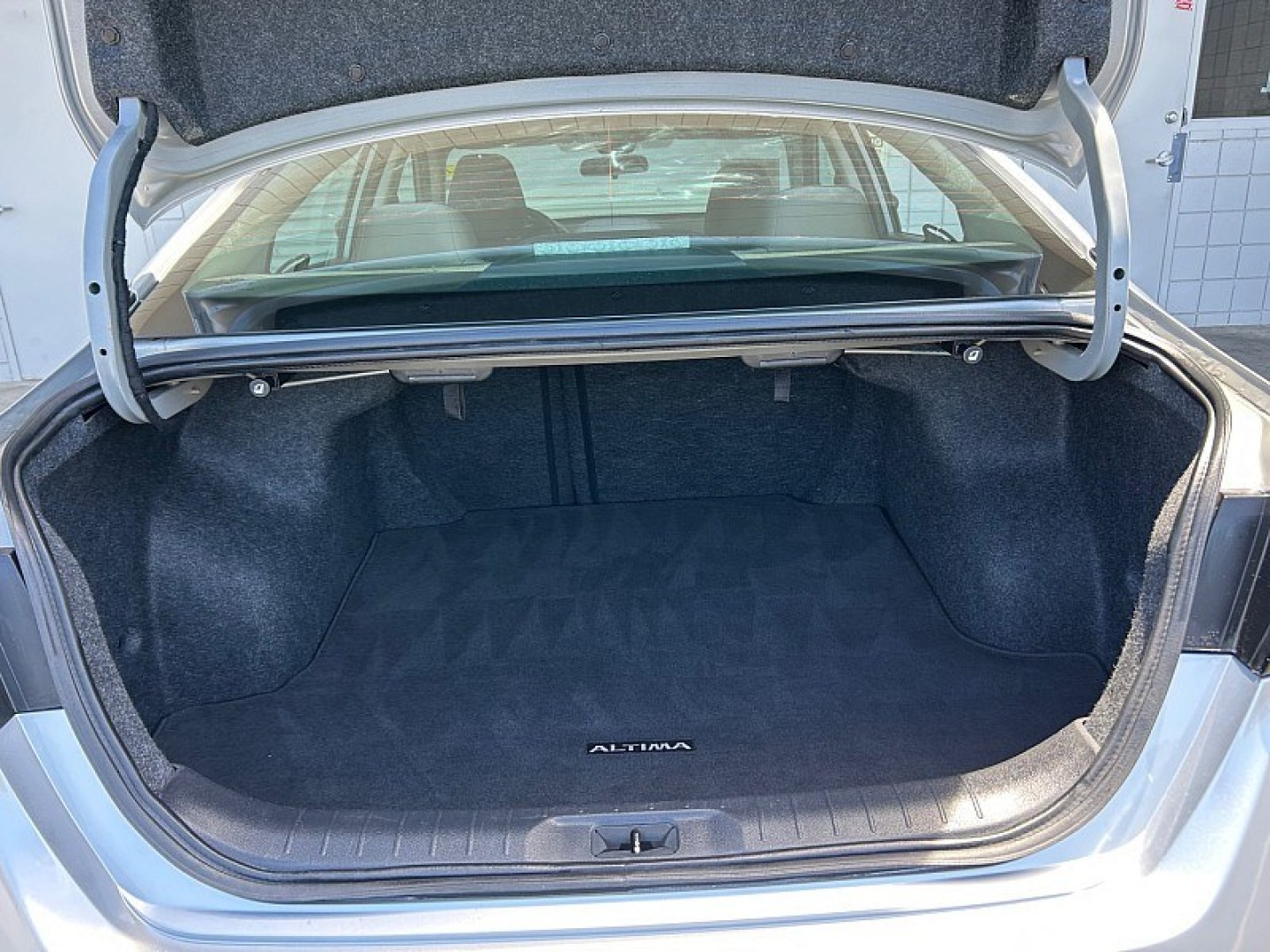 2023 Silver Nissan Altima (1N4BL4DV7PN) with an 4-Cyl 2.5 Liter engine, Automatic Xtronic CVT transmission, located at 412 Auto Vista Drive, Palmdale, 93551, (661) 945-0620, 34.592636, -118.136681- Photo#26