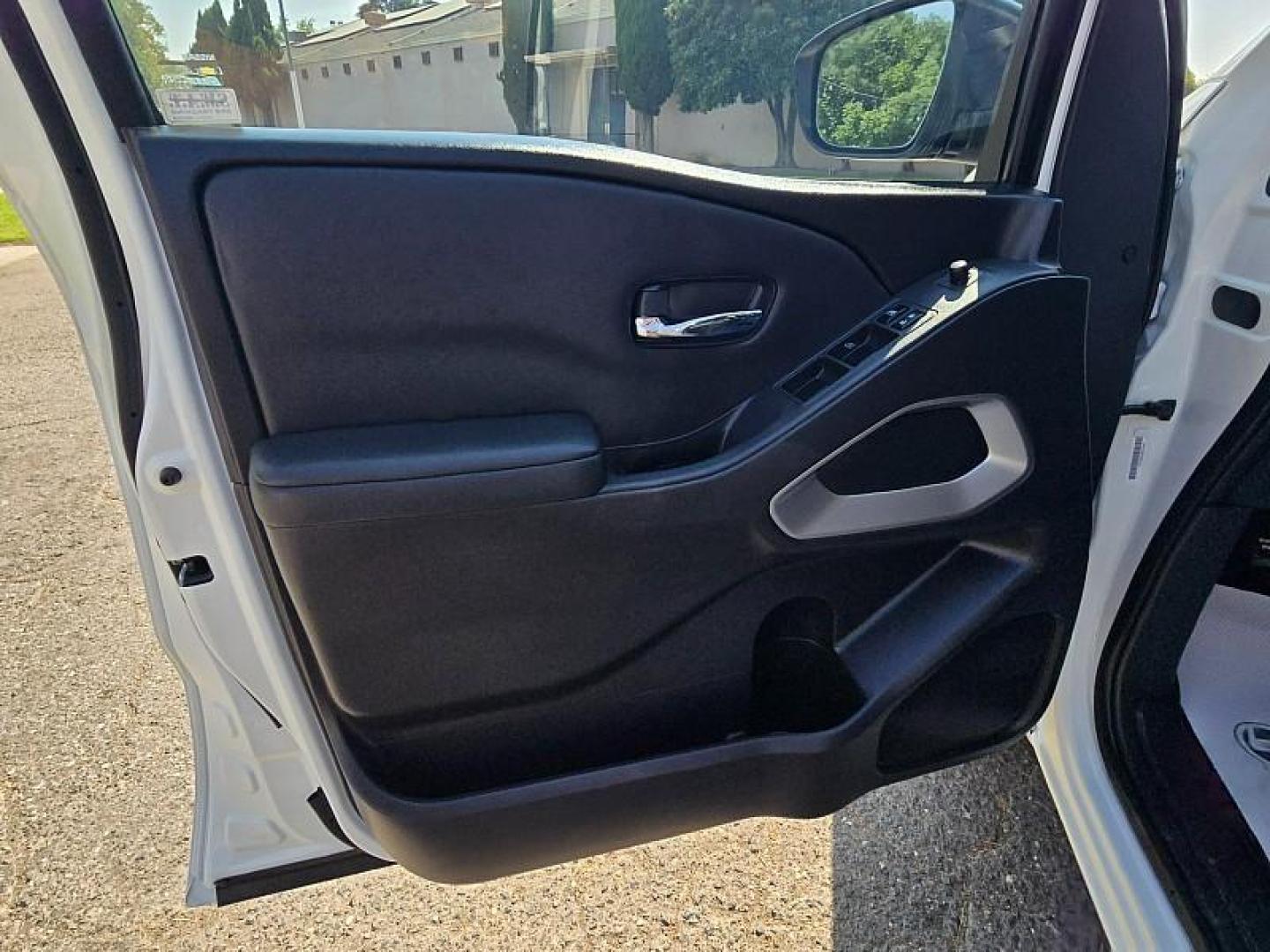 2023 WHITE Nissan Frontier (1N6ED1EKXPN) with an V6 3.8 Liter engine, Automatic 9-Spd transmission, located at 246 E Walker St., Orland, 95963, (530) 865-5800, 39.747589, -122.178398 - Photo#14