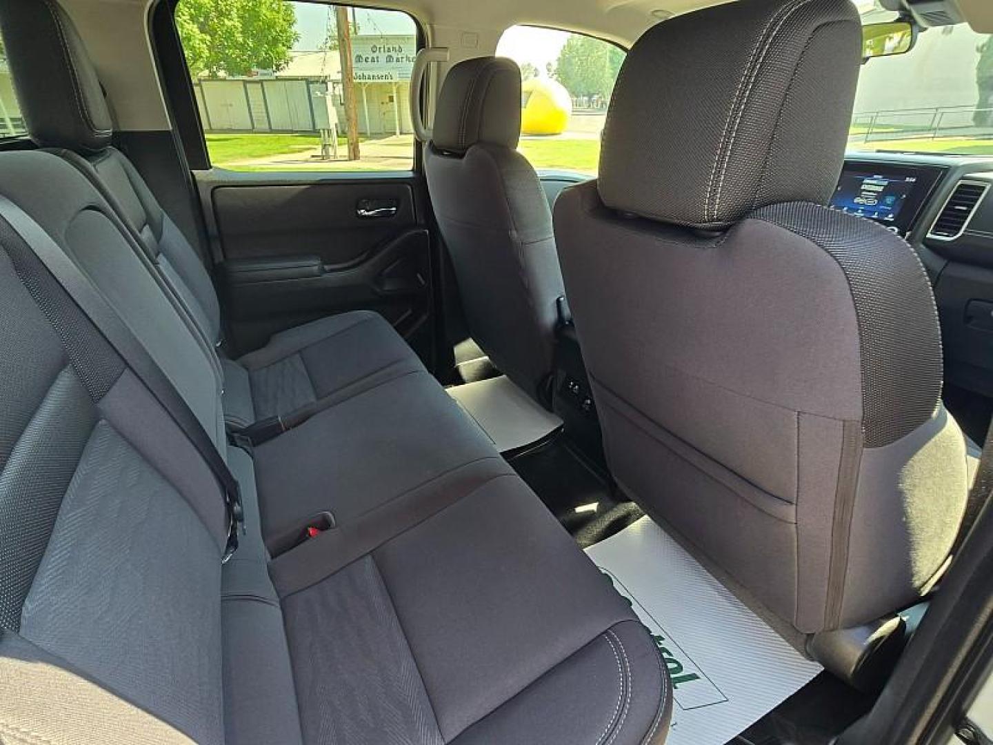 2023 WHITE Nissan Frontier (1N6ED1EKXPN) with an V6 3.8 Liter engine, Automatic 9-Spd transmission, located at 246 E Walker St., Orland, 95963, (530) 865-5800, 39.747589, -122.178398 - Photo#16