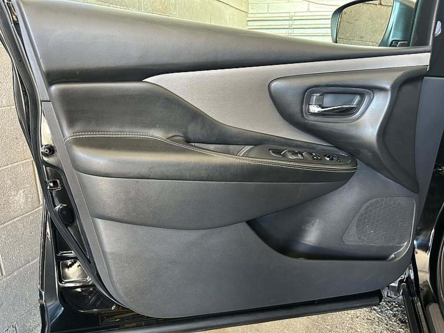 2023 BLACK Nissan Murano (5N1AZ2BS0PC) with an V6 3.5 Liter engine, Automatic Xtronic CVT transmission, located at 412 Auto Vista Drive, Palmdale, 93551, (661) 945-0620, 34.592636, -118.136681 - Photo#16
