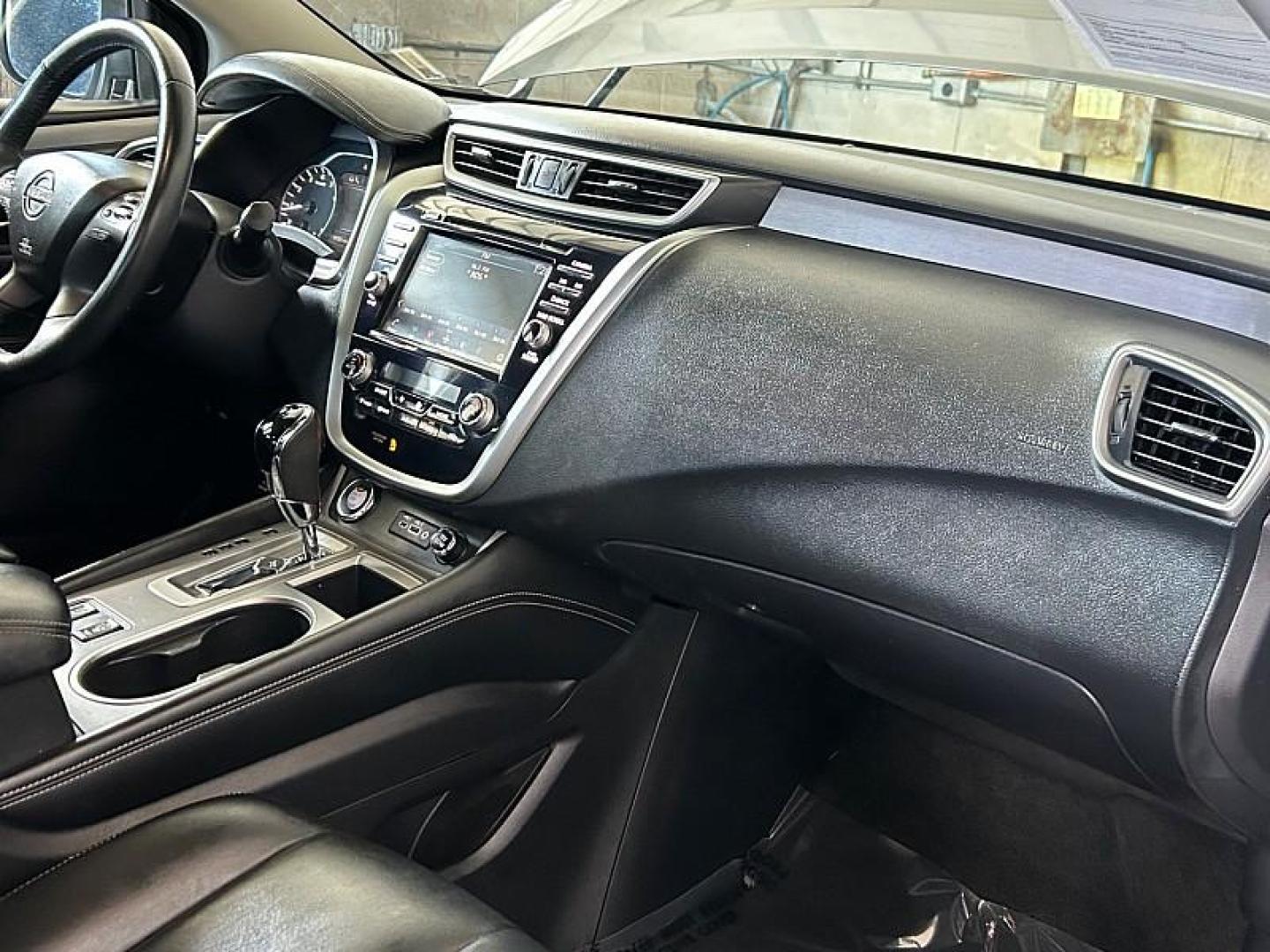 2023 GRAY Nissan Murano (5N1AZ2BJ5PC) with an V6 3.5 Liter engine, Automatic Xtronic CVT transmission, located at 412 Auto Vista Drive, Palmdale, 93551, (661) 945-0620, 34.592636, -118.136681 - Photo#22