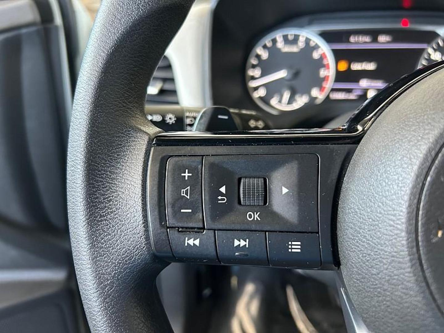 2023 WHITE Nissan Rogue (JN8BT3BB2PW) with an 3-Cyl Turbo 1.5 Liter engine, Automatic CVT w/Xtronic transmission, located at 412 Auto Vista Drive, Palmdale, 93551, (661) 945-0620, 34.592636, -118.136681 - Photo#7