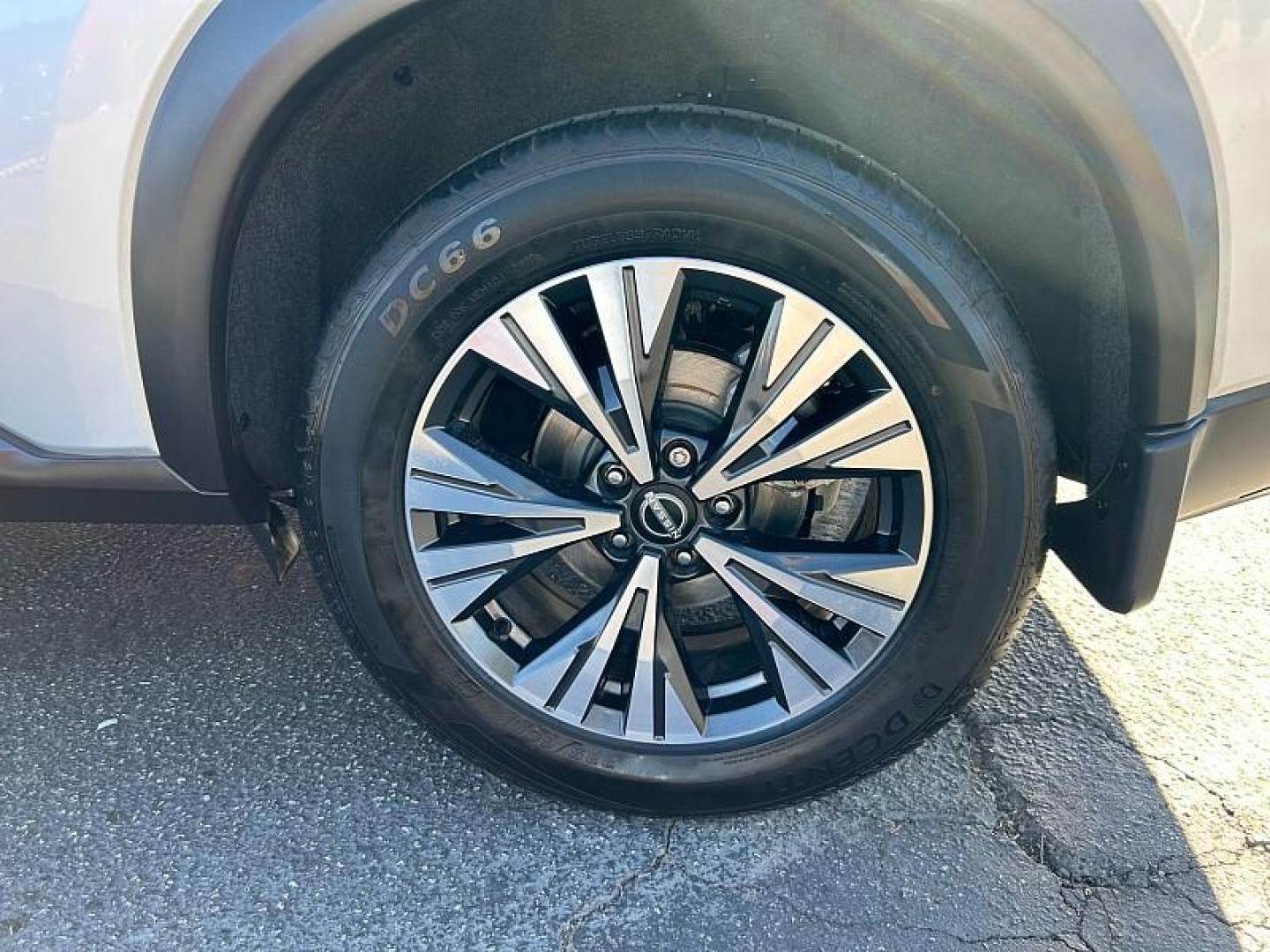 2023 SILVER Nissan Rogue (JN8BT3BA4PW) with an 3-Cyl Turbo 1.5 Liter engine, Automatic CVT w/Xtronic transmission, located at 412 Auto Vista Drive, Palmdale, 93551, (661) 945-0620, 34.592636, -118.136681 - Photo#13