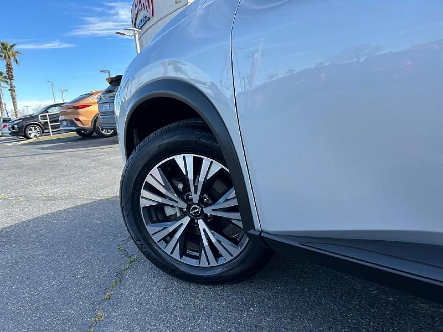 2023 SILVER Nissan Rogue (5N1BT3BA1PC) with an 3-Cyl Turbo 1.5 Liter engine, Automatic CVT w/Xtronic transmission, located at 412 Auto Vista Drive, Palmdale, 93551, (661) 945-0620, 34.592636, -118.136681 - Photo#8