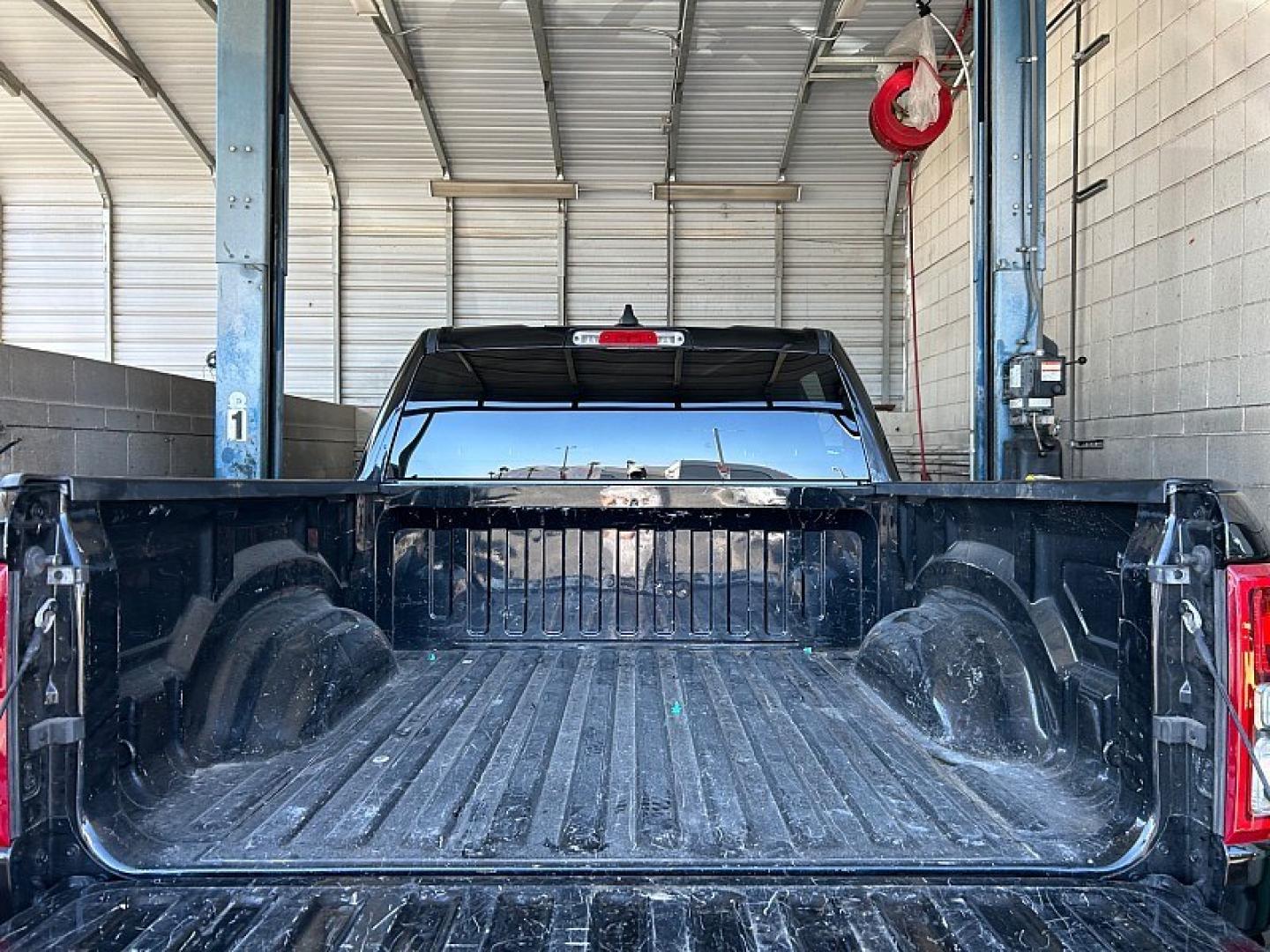 2023 BLACK Ram 1500 2WD (1C6RREFT5PN) with an 8-Cyl 5.7 Liter engine, Automatic 8-Spd transmission, located at 412 Auto Vista Drive, Palmdale, 93551, (661) 945-0620, 34.592636, -118.136681 - Photo#25