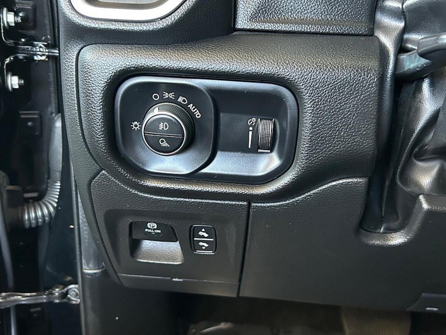 2023 BLACK Ram 1500 2WD (1C6RREFT5PN) with an 8-Cyl 5.7 Liter engine, Automatic 8-Spd transmission, located at 412 Auto Vista Drive, Palmdale, 93551, (661) 945-0620, 34.592636, -118.136681 - Photo#29