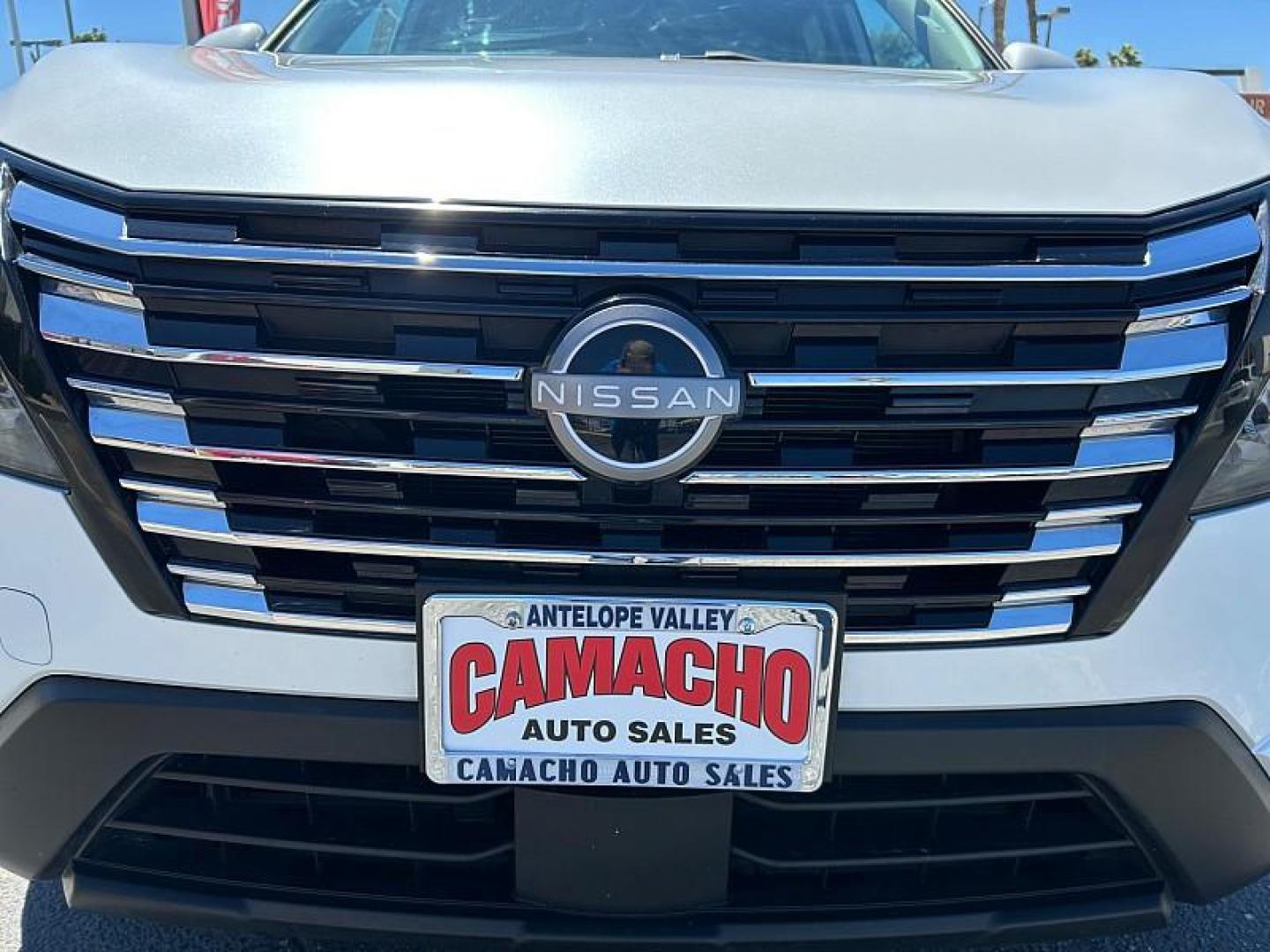 2023 WHITE Ram 1500 Classic 4WD (1C6RR7LG3PS) with an 6-Cyl 3.6 Liter engine, Automatic 8-Spd transmission, located at 412 Auto Vista Drive, Palmdale, 93551, (661) 945-0620, 34.592636, -118.136681 - Photo#6