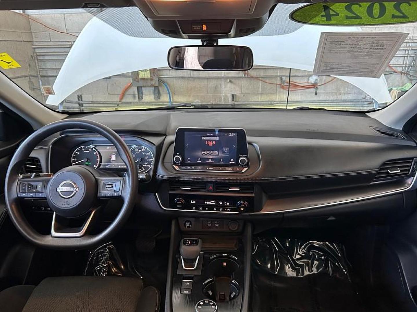 2023 WHITE Ram 1500 Classic 4WD (1C6RR7LG3PS) with an 6-Cyl 3.6 Liter engine, Automatic 8-Spd transmission, located at 412 Auto Vista Drive, Palmdale, 93551, (661) 945-0620, 34.592636, -118.136681 - Photo#18
