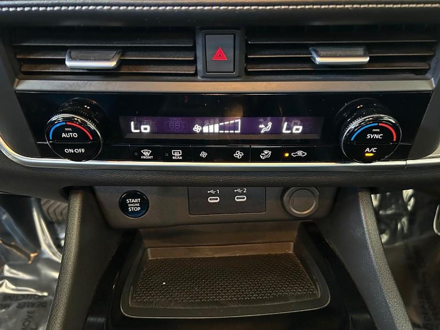2023 WHITE Ram 1500 Classic 4WD (1C6RR7LG3PS) with an 6-Cyl 3.6 Liter engine, Automatic 8-Spd transmission, located at 412 Auto Vista Drive, Palmdale, 93551, (661) 945-0620, 34.592636, -118.136681 - Photo#25