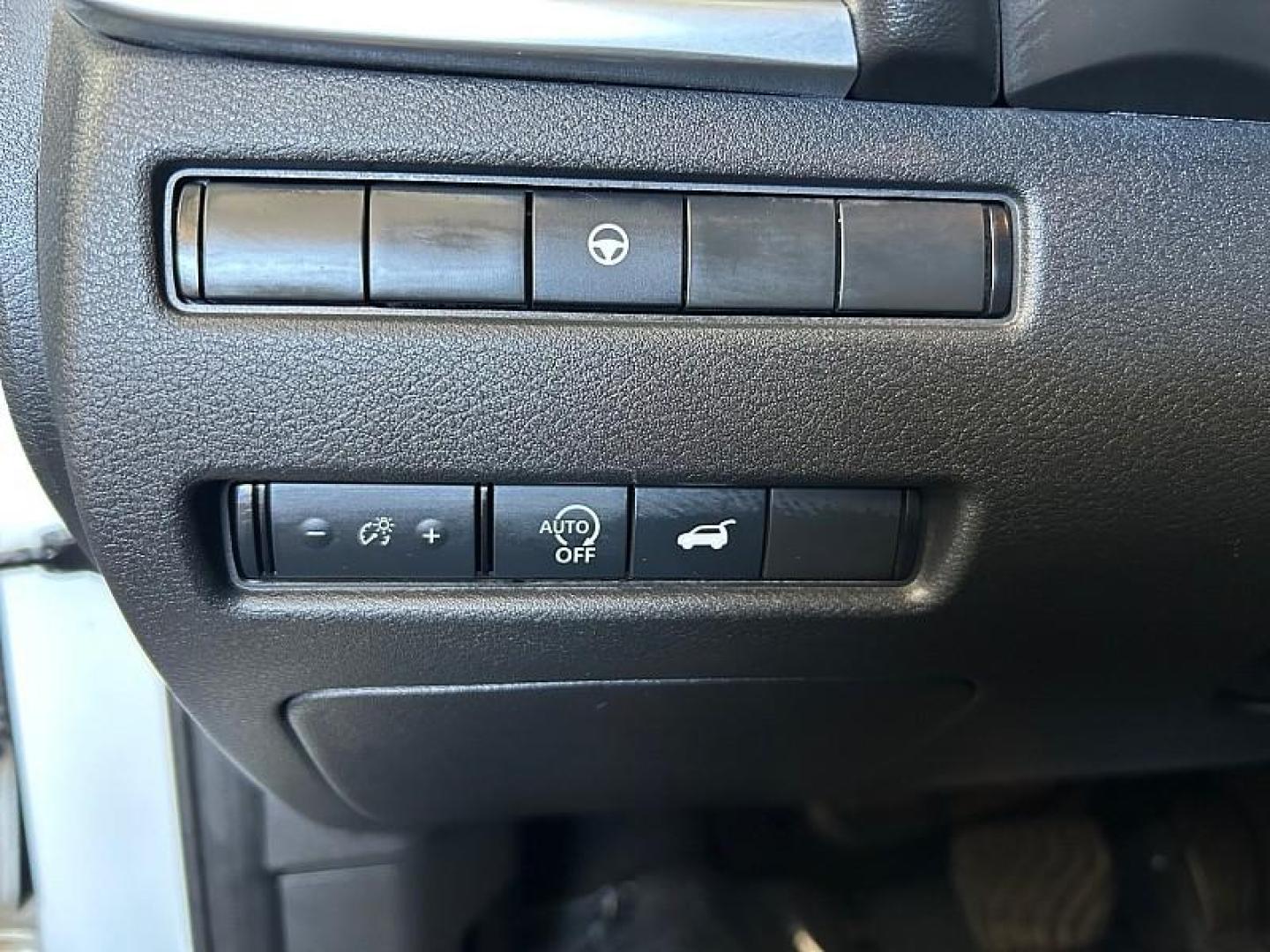 2023 WHITE Ram 1500 Classic 4WD (1C6RR7LG3PS) with an 6-Cyl 3.6 Liter engine, Automatic 8-Spd transmission, located at 412 Auto Vista Drive, Palmdale, 93551, (661) 945-0620, 34.592636, -118.136681 - Photo#30