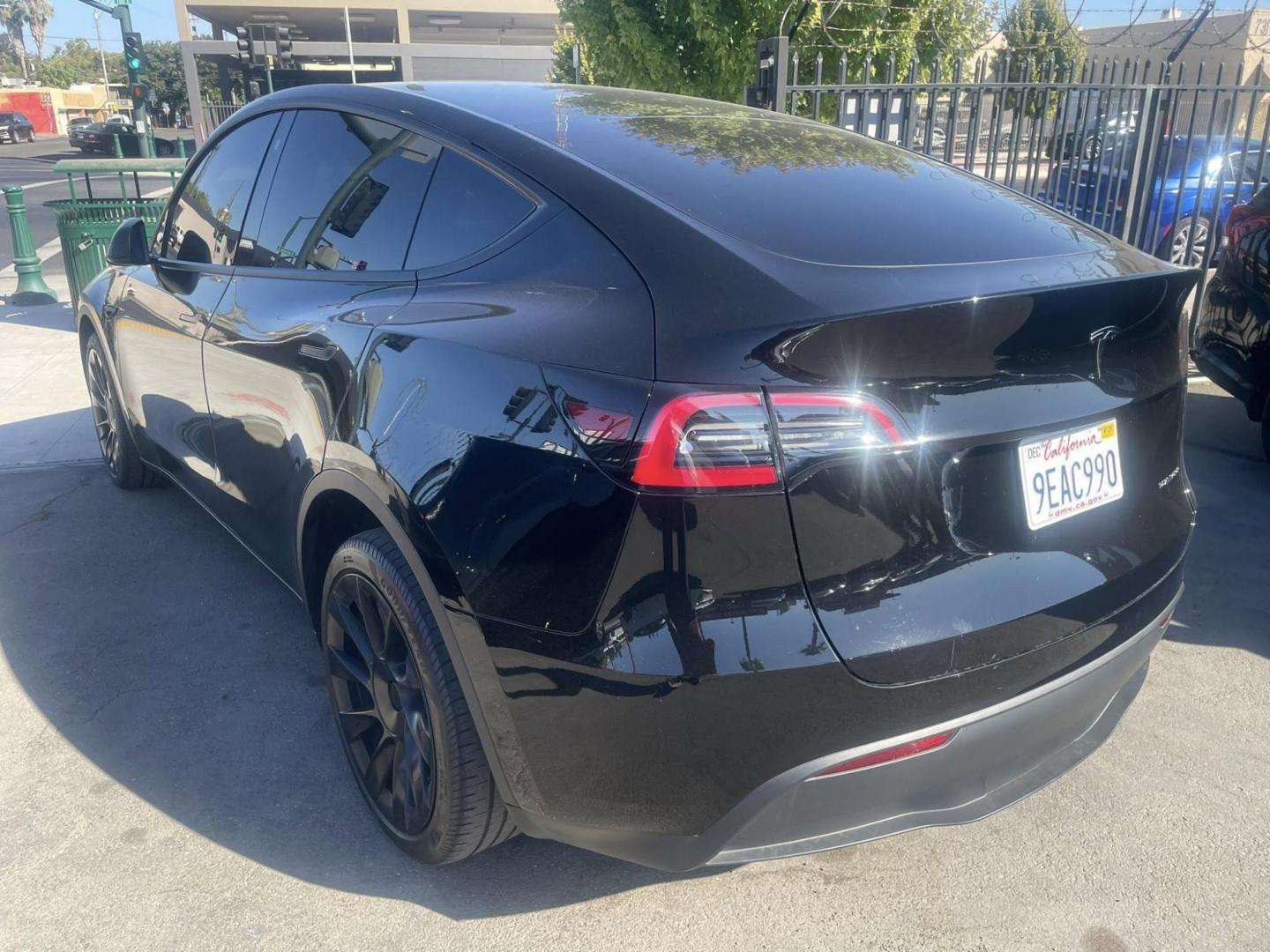 2023 Tesla Model Y Long Range (7SAYGDEE2PA) with an ELECTRIC engine, 1A transmission, located at 744 E Miner Ave, Stockton, CA, 95202, (209) 944-5770, 37.956863, -121.282082 - PLUS TAXES AND FEES NO CHARGER AVAILABLE- Photo#5